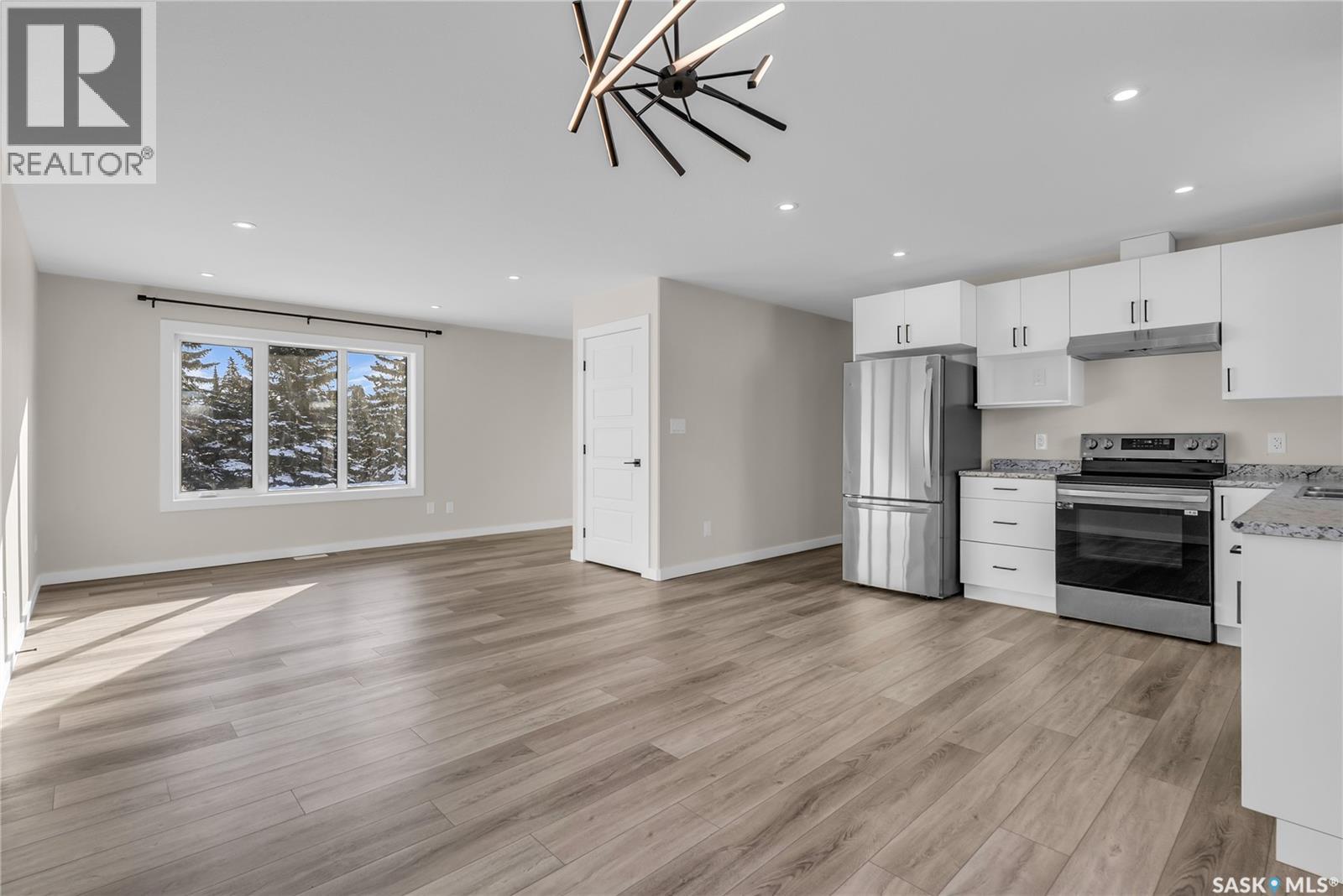 5001 Neufeld Avenue, Waldheim, Saskatchewan  S0K 4R0 - Photo 6 - SK020343