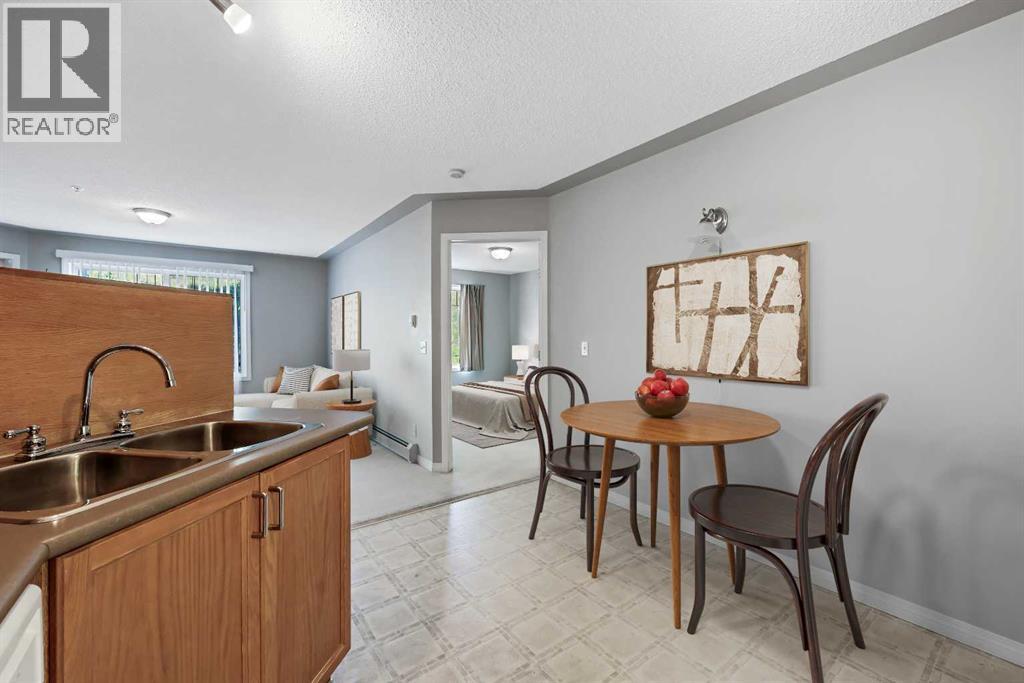 212, 369 Rocky Vista Park Nw, Calgary, Alberta  T3G 5K7 - Photo 10 - A2262870