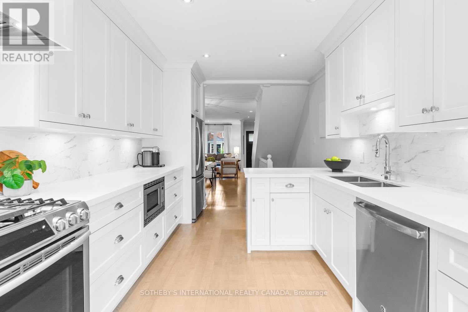 251 Bowood Avenue, Toronto (Lawrence Park North), Ontario  M4N 1Y7 - Photo 17 - C12452008