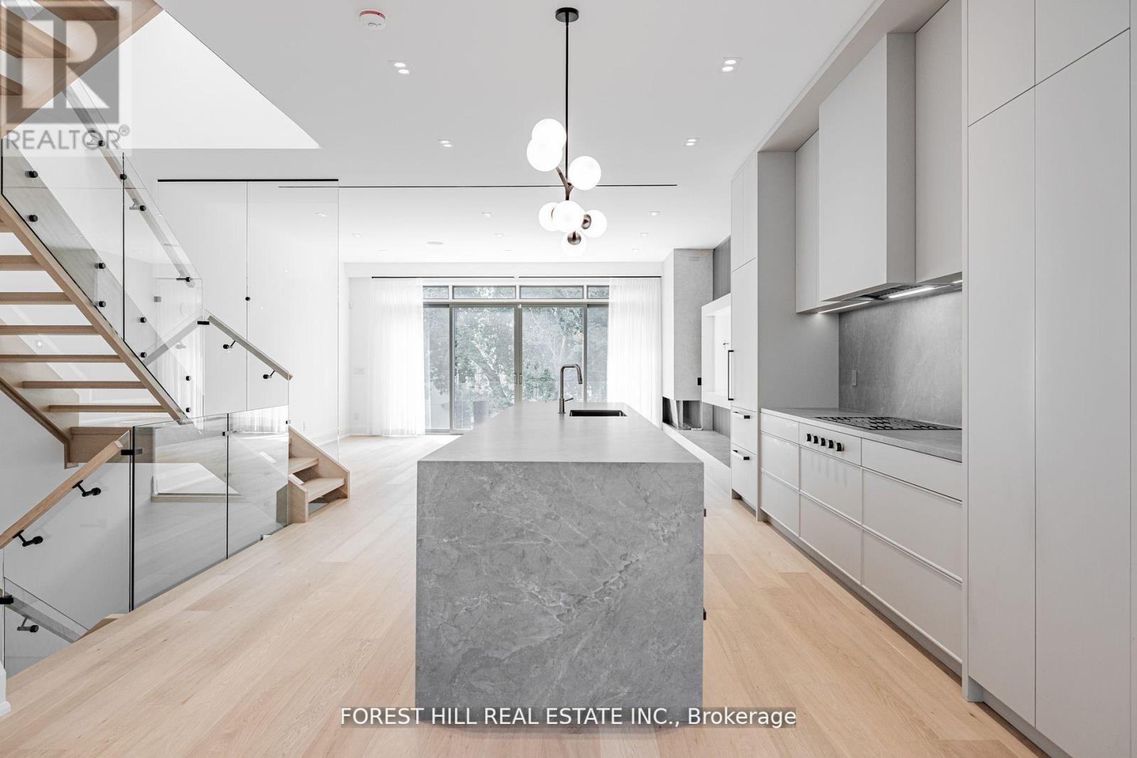 171 Elmwood Avenue, Toronto, Ontario  M2N 3M3 - Photo 17 - C12452010