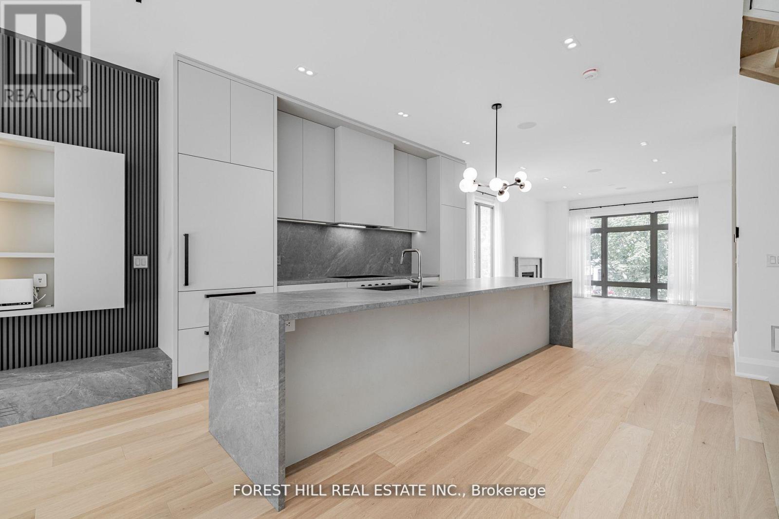 171 Elmwood Avenue, Toronto, Ontario  M2N 3M3 - Photo 9 - C12452010