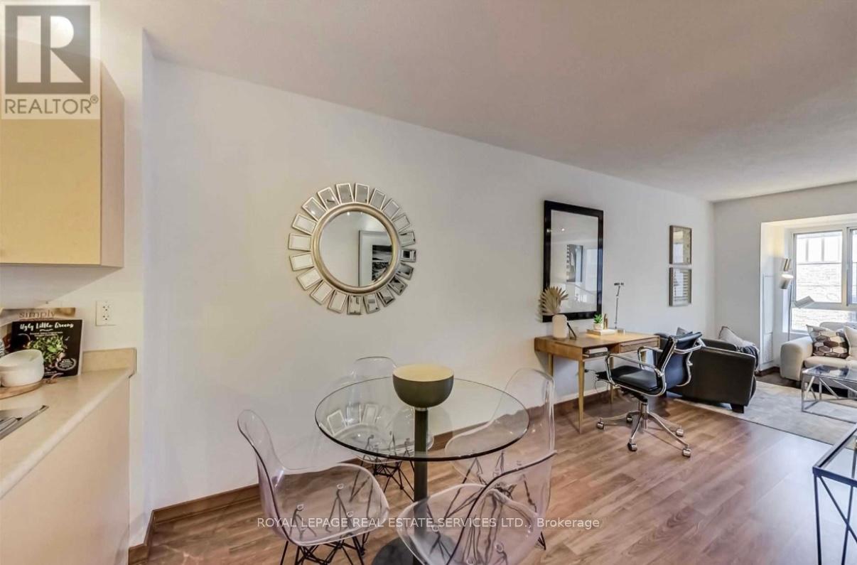 208 - 15 Maplewood Avenue, Toronto, Ontario  M6C 4B4 - Photo 11 - C12452015