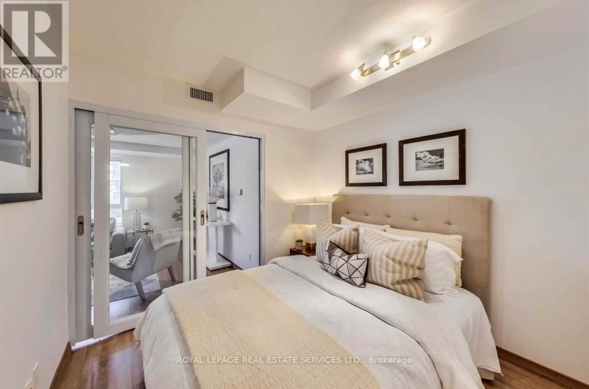 208 - 15 Maplewood Avenue, Toronto, Ontario  M6C 4B4 - Photo 14 - C12452015