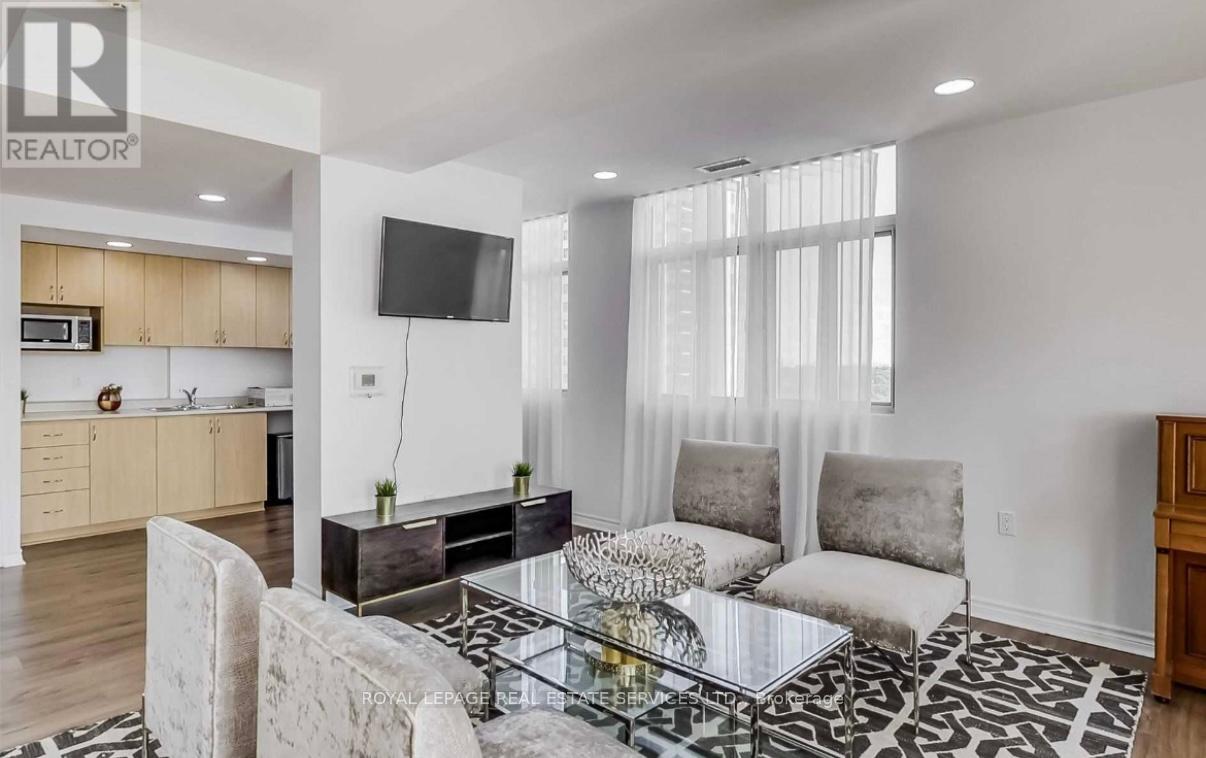 208 - 15 Maplewood Avenue, Toronto, Ontario  M6C 4B4 - Photo 17 - C12452015