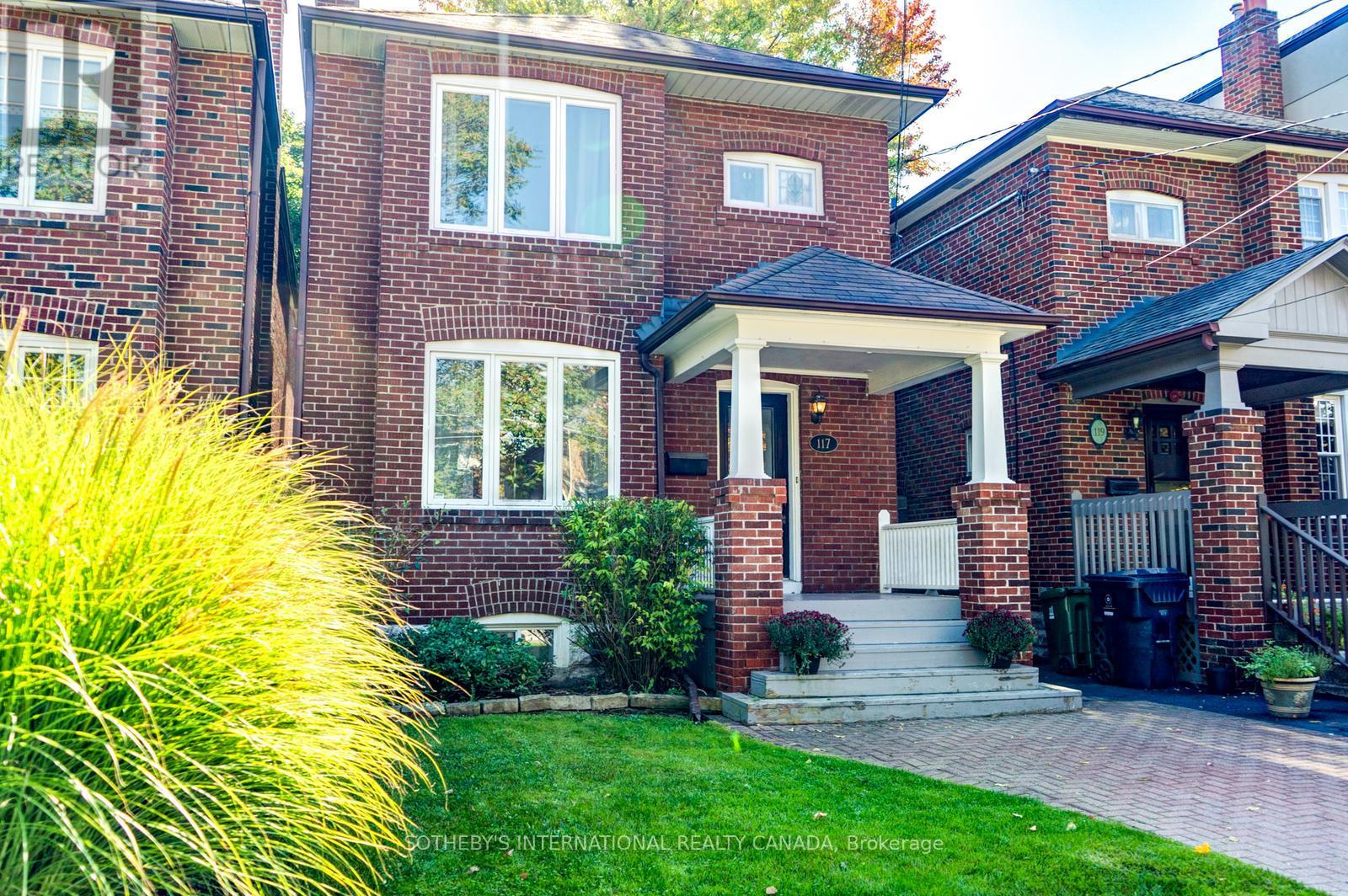 117 DELORAINE AVENUE, Toronto, Ontario