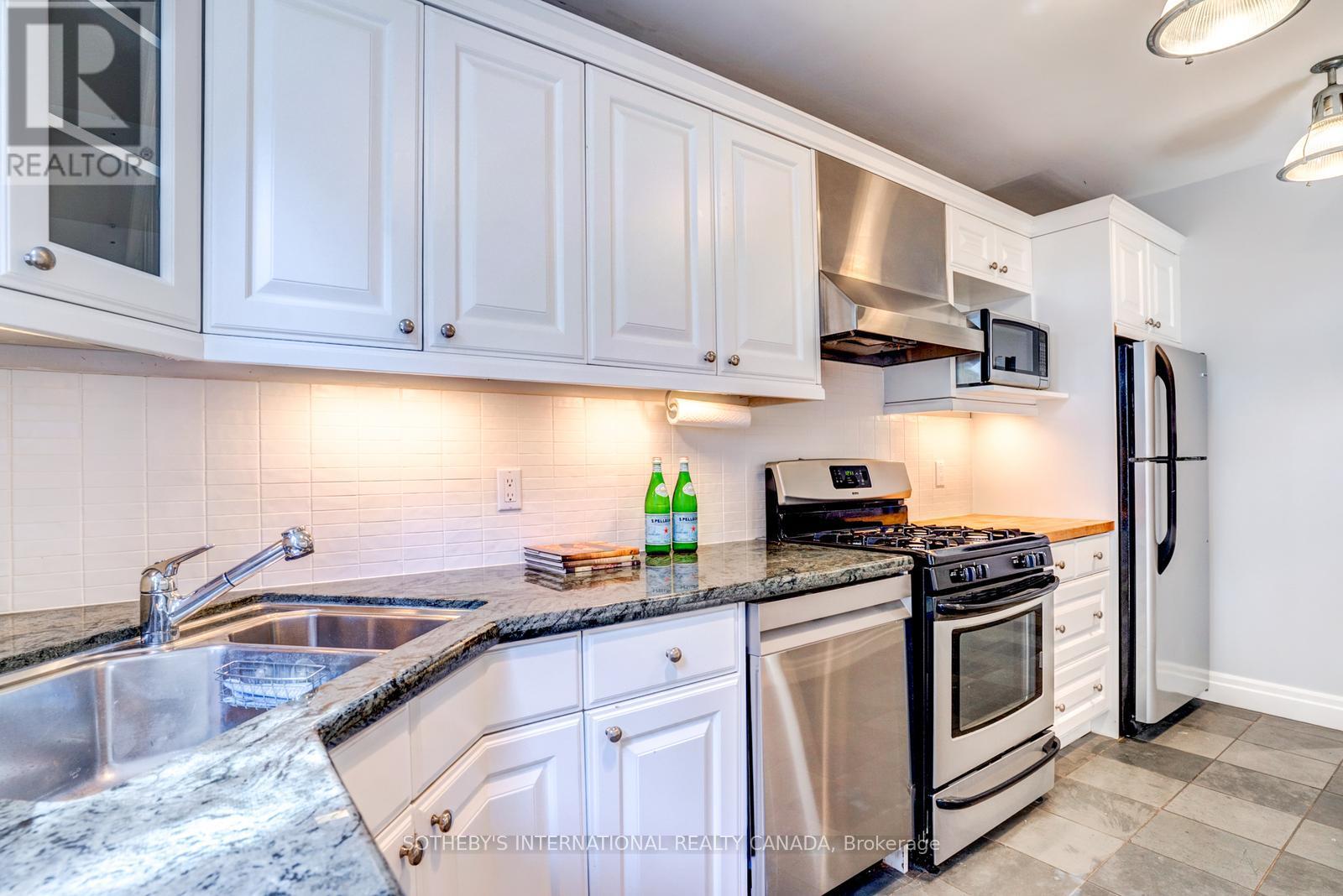 117 Deloraine Avenue, Toronto, Ontario  M5M 2B1 - Photo 12 - C12452025