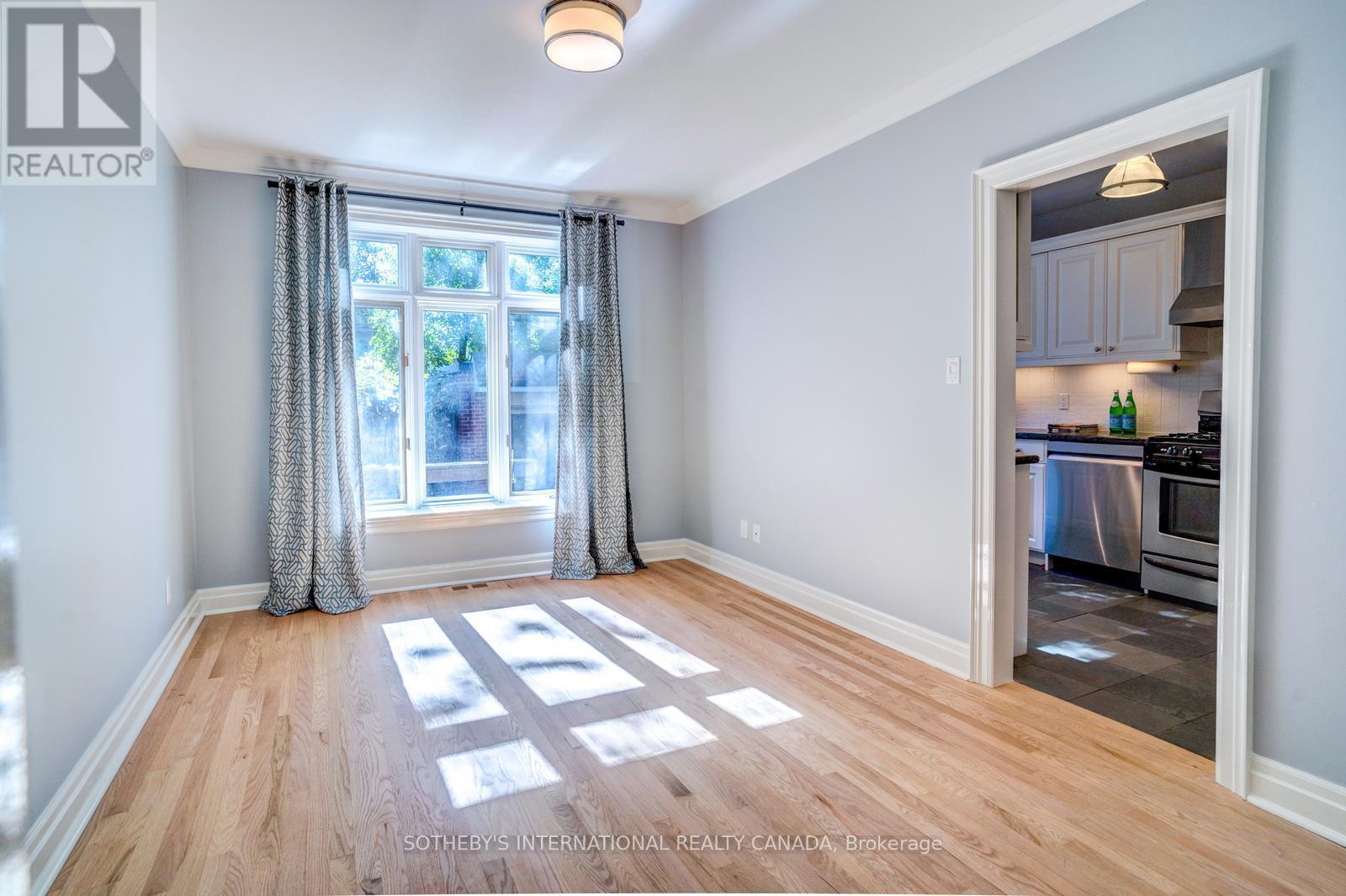117 Deloraine Avenue, Toronto, Ontario  M5M 2B1 - Photo 8 - C12452025