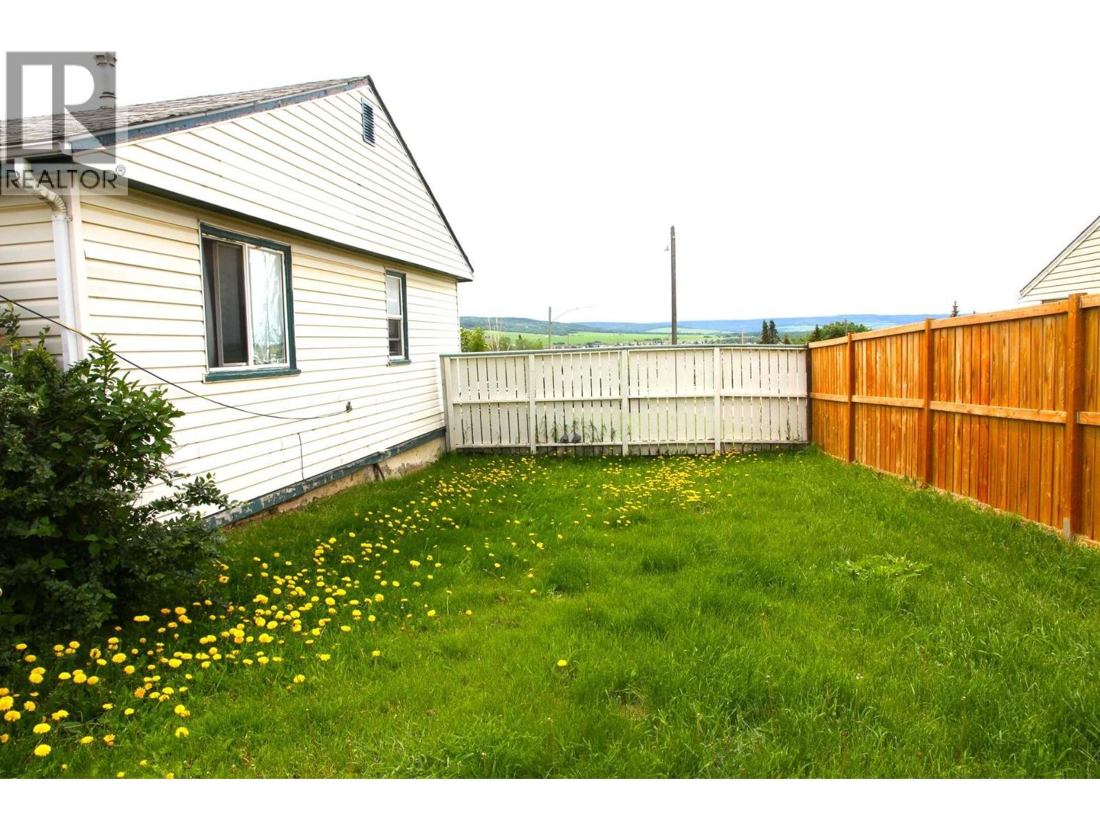 900 Cornwall Crescent, Dawson Creek, British Columbia  V1G 1N9 - Photo 6 - 10365330