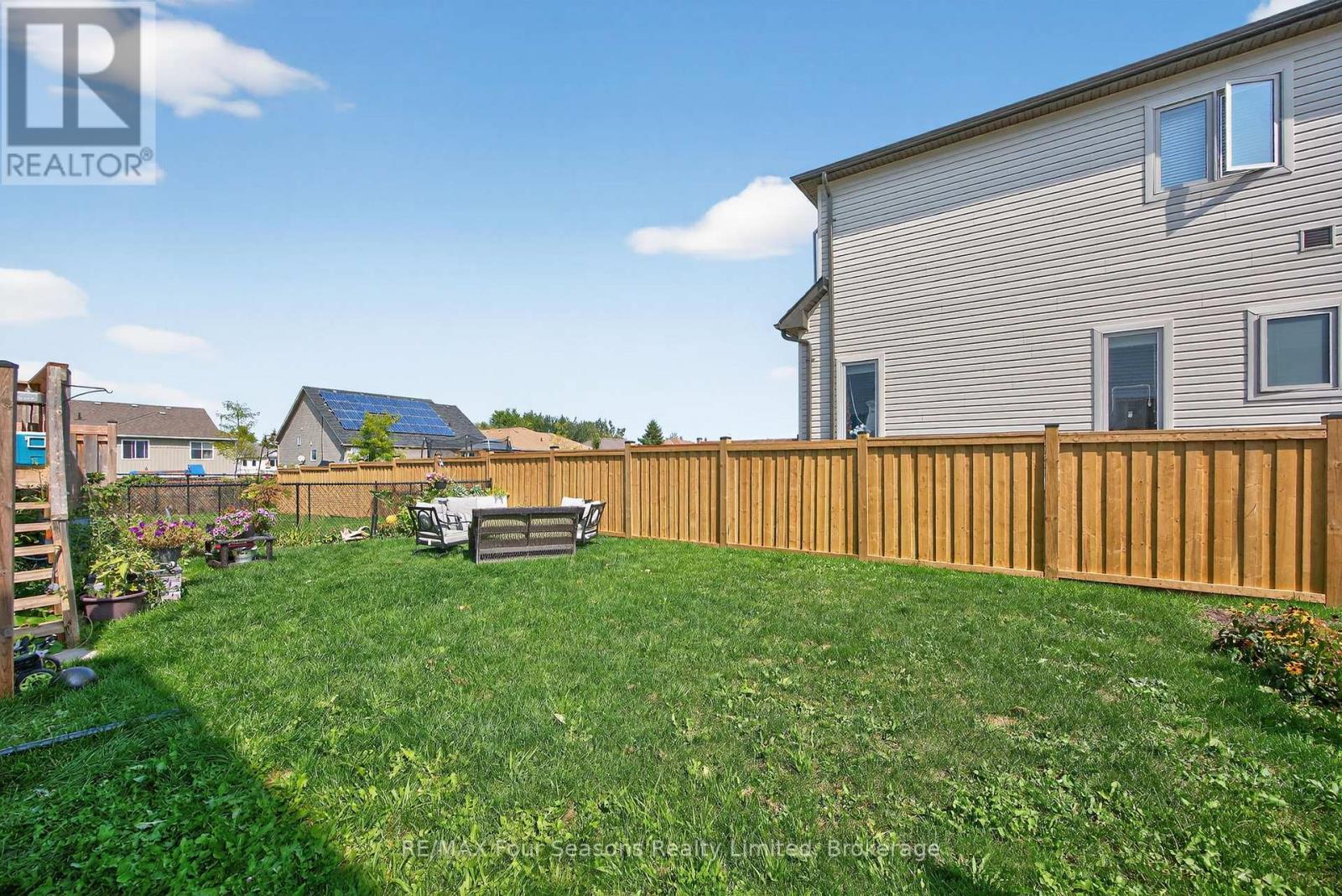 250 Atkinson Street, Clearview (Stayner), Ontario  L0M 1S0 - Photo 25 - S12452120