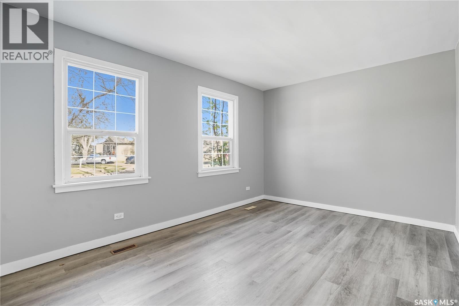 A&b 2614 Elliott Drive, Regina, Saskatchewan  S4N 3H7 - Photo 8 - SK020388
