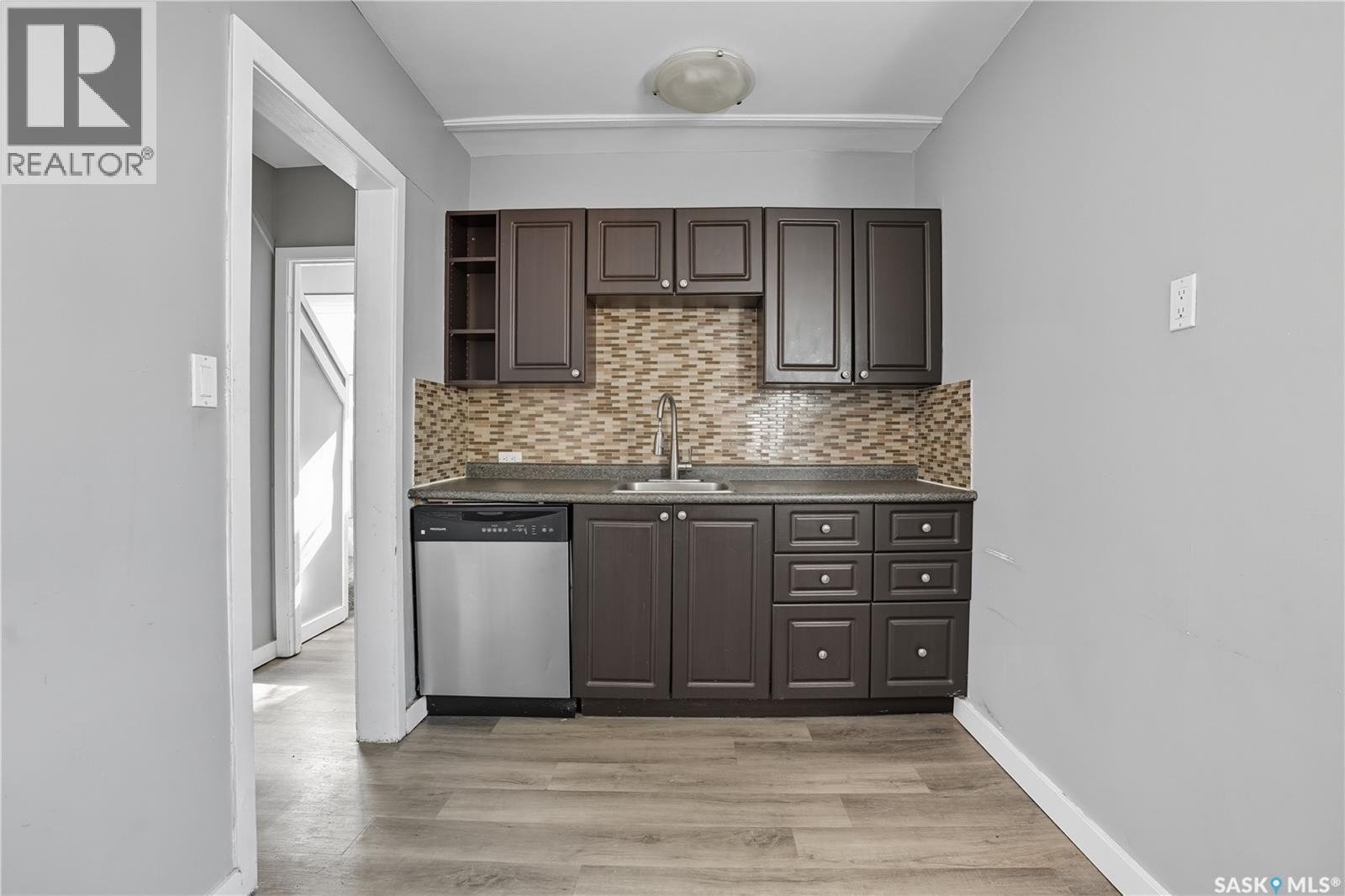 A&b 2614 Elliott Drive, Regina, Saskatchewan  S4N 3H7 - Photo 16 - SK020388