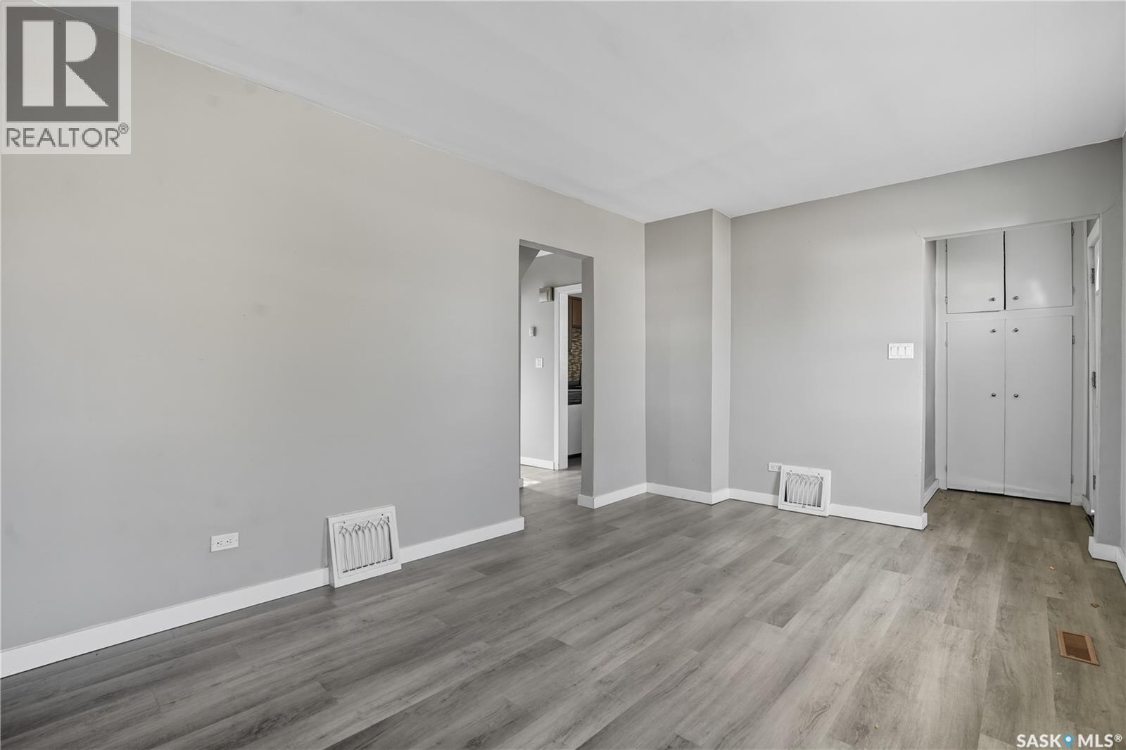 A&b 2614 Elliott Drive, Regina, Saskatchewan  S4N 3H7 - Photo 10 - SK020388