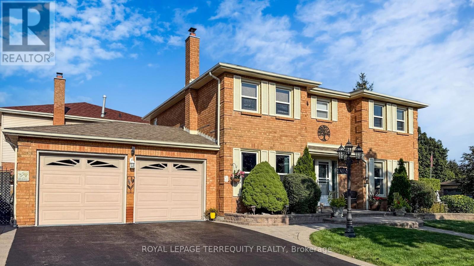 61 JASON DRIVE, Whitby, Ontario