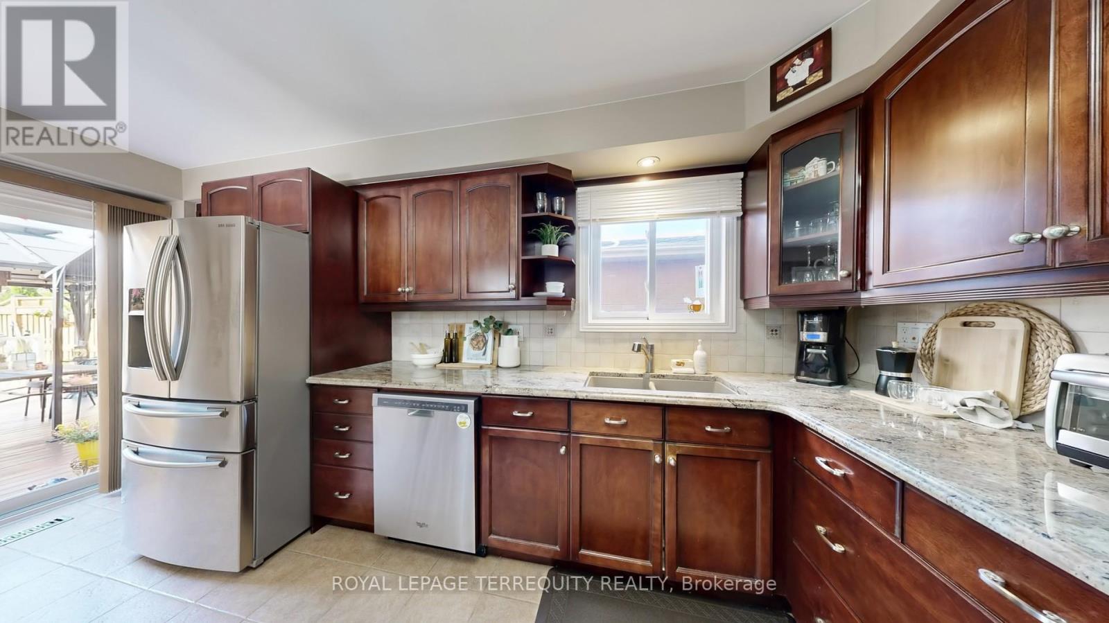 61 Jason Drive, Whitby, Ontario  L1R 1L1 - Photo 8 - E12451967