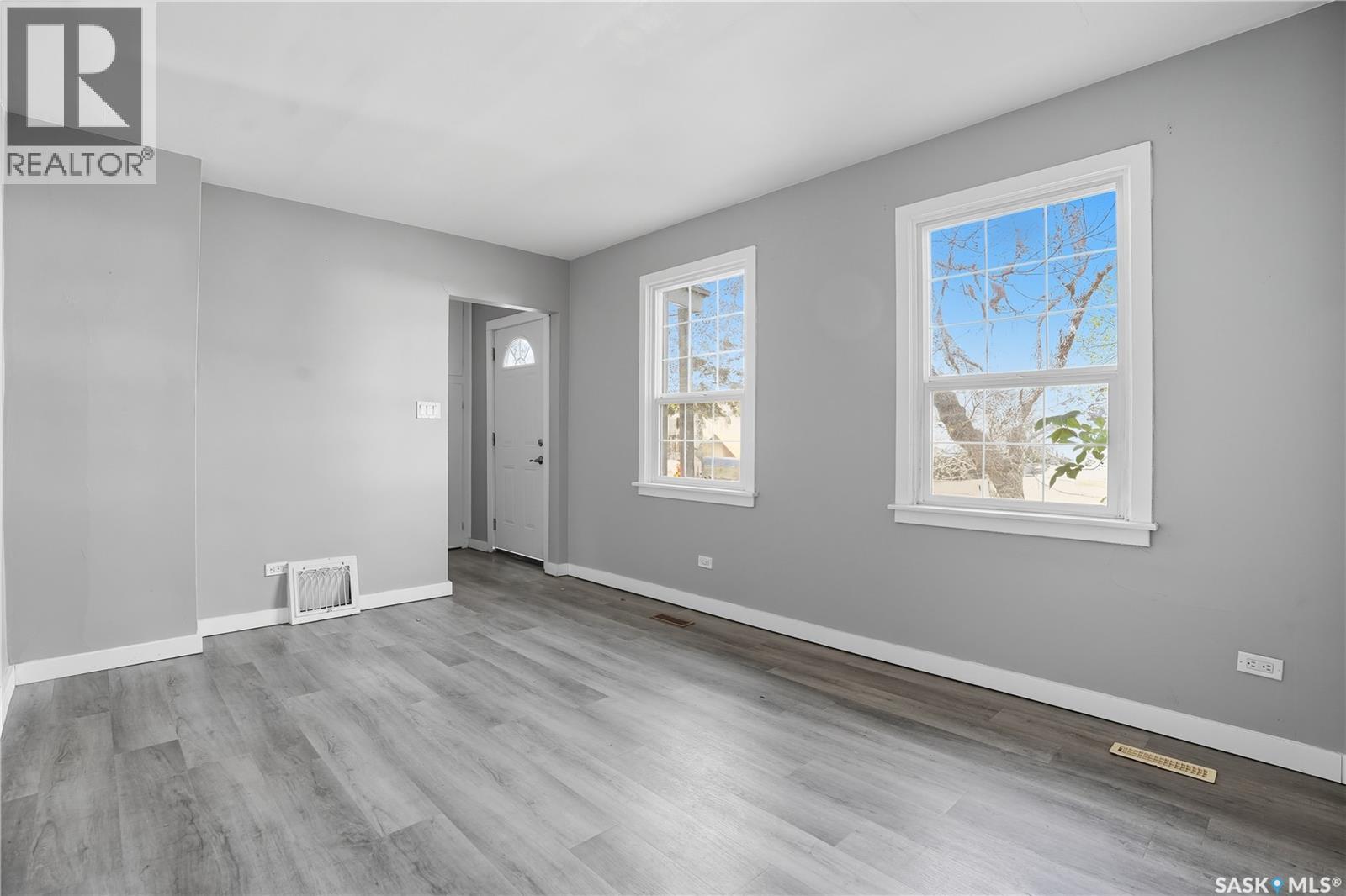 A&b 2614 Elliott Drive, Regina, Saskatchewan  S4N 3H7 - Photo 9 - SK020388