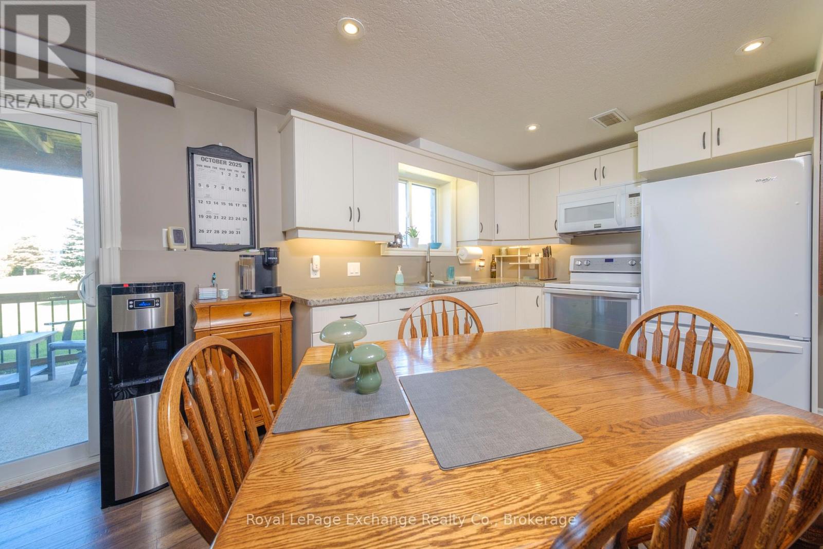54 Lakefield Drive, Kincardine, Ontario  N2Z 0C9 - Photo 24 - X12452042
