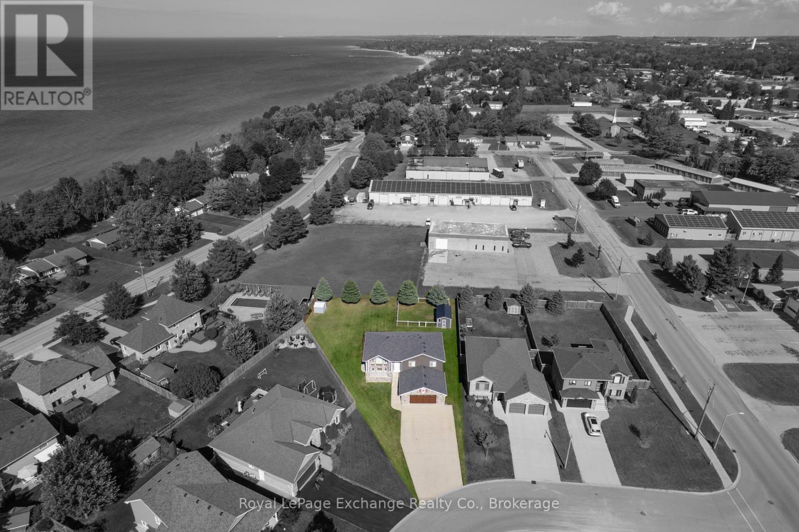 54 Lakefield Drive, Kincardine, Ontario  N2Z 0C9 - Photo 4 - X12452042