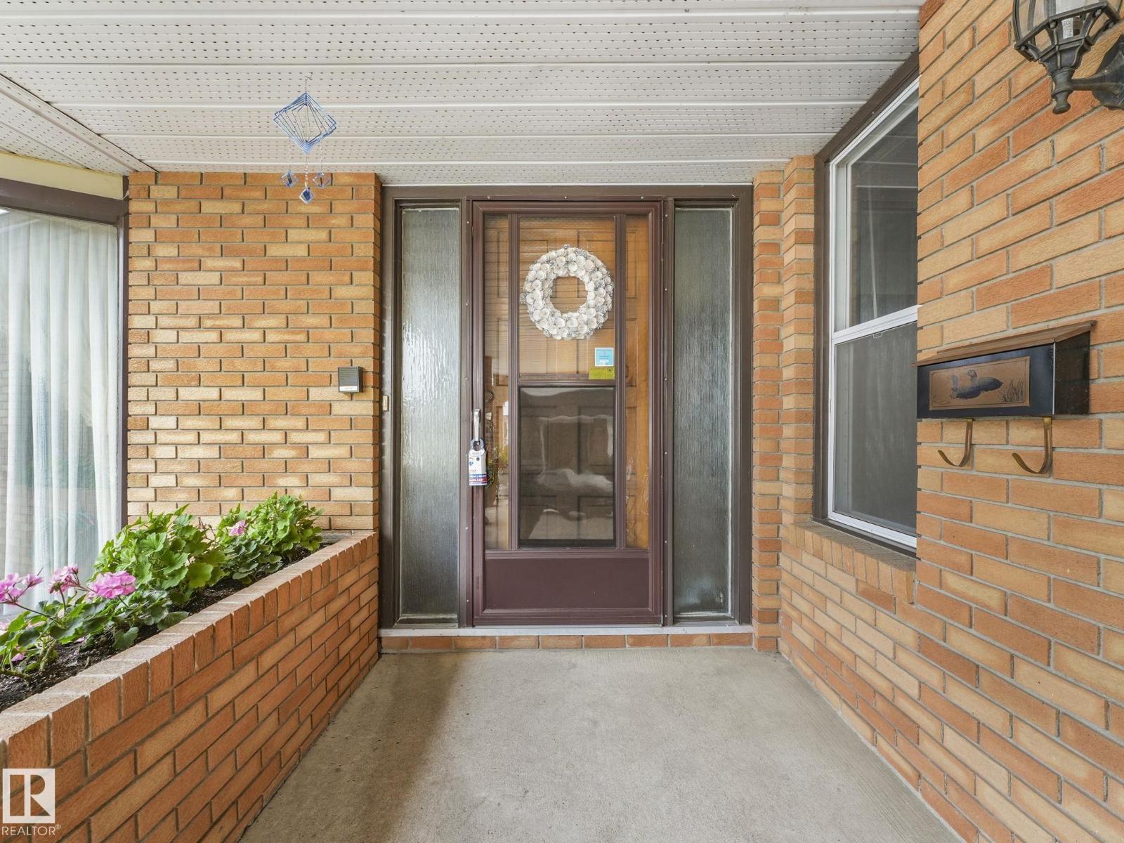 11106 173a Av Nw, Edmonton, Alberta  T5X 3J9 - Photo 3 - E4461293