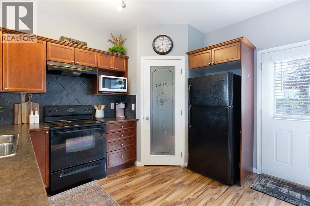 404, 703 Luxstone Square Sw, Airdrie, Alberta  T4B 0A3 - Photo 6 - A2259939