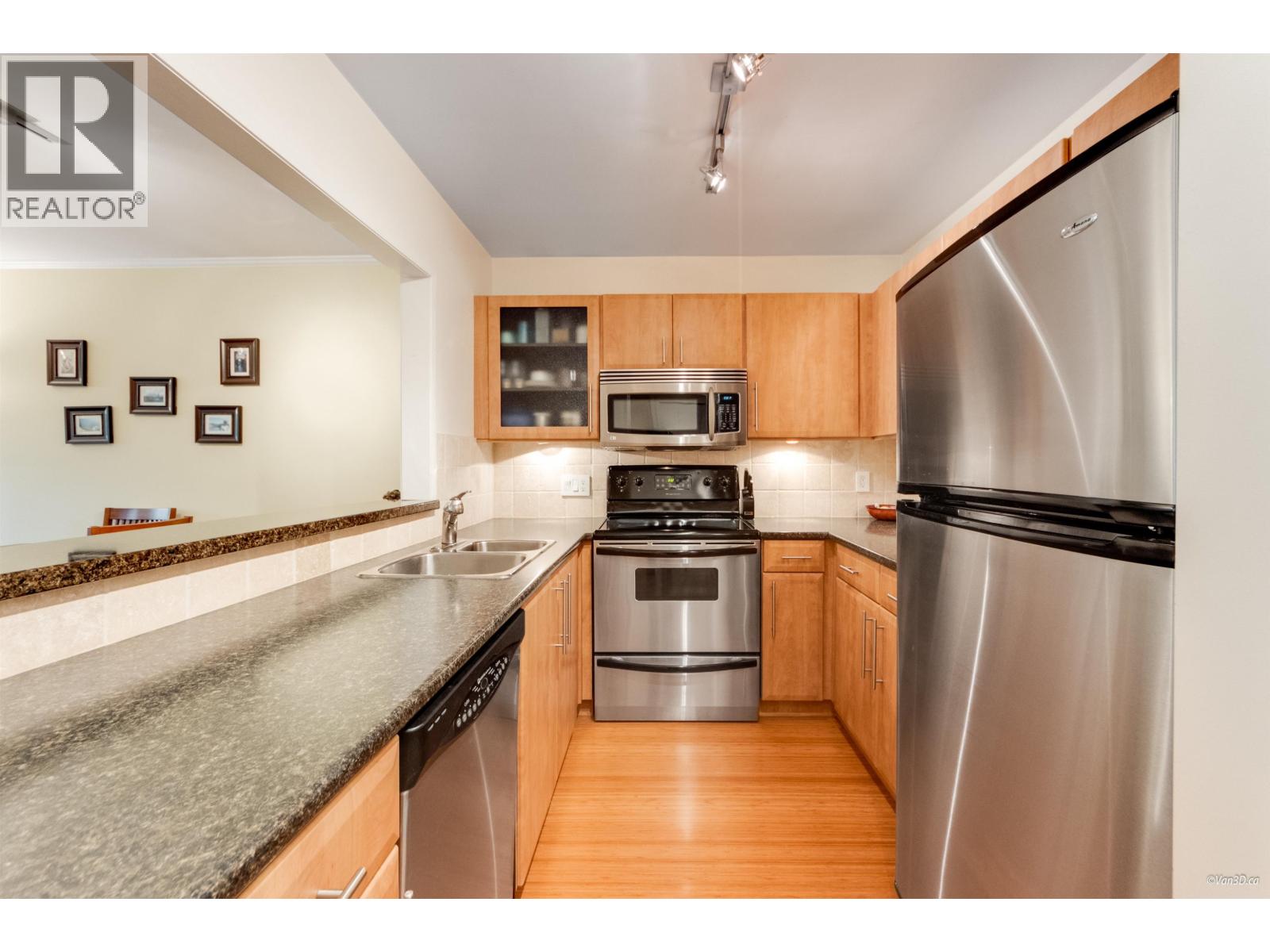 302 1633 W 11th Avenue, Vancouver, British Columbia  V6J 2B8 - Photo 8 - R3056292