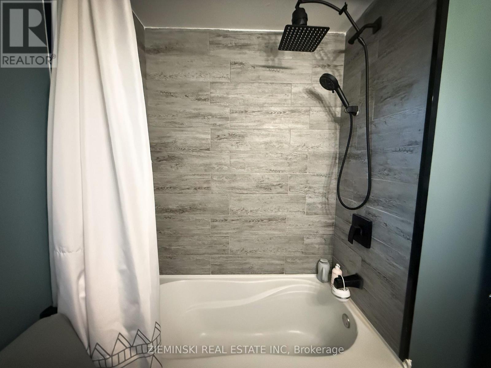 910 Victoria Road, Iroquois Falls, Ontario  P0K 1G0 - Photo 12 - T12452046