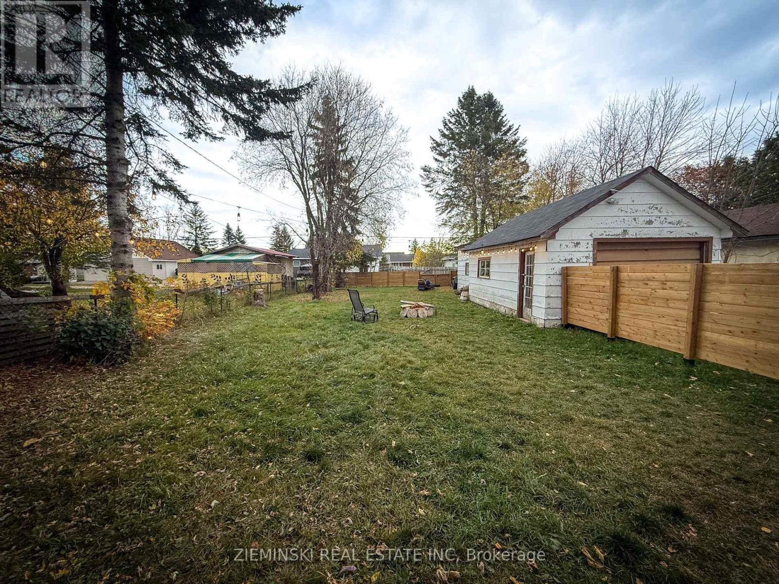 910 Victoria Road, Iroquois Falls, Ontario  P0K 1G0 - Photo 19 - T12452046