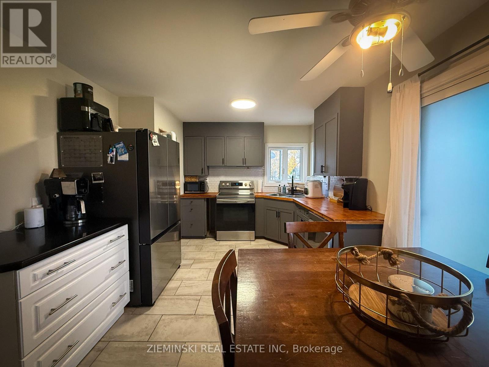 910 Victoria Road, Iroquois Falls, Ontario  P0K 1G0 - Photo 2 - T12452046