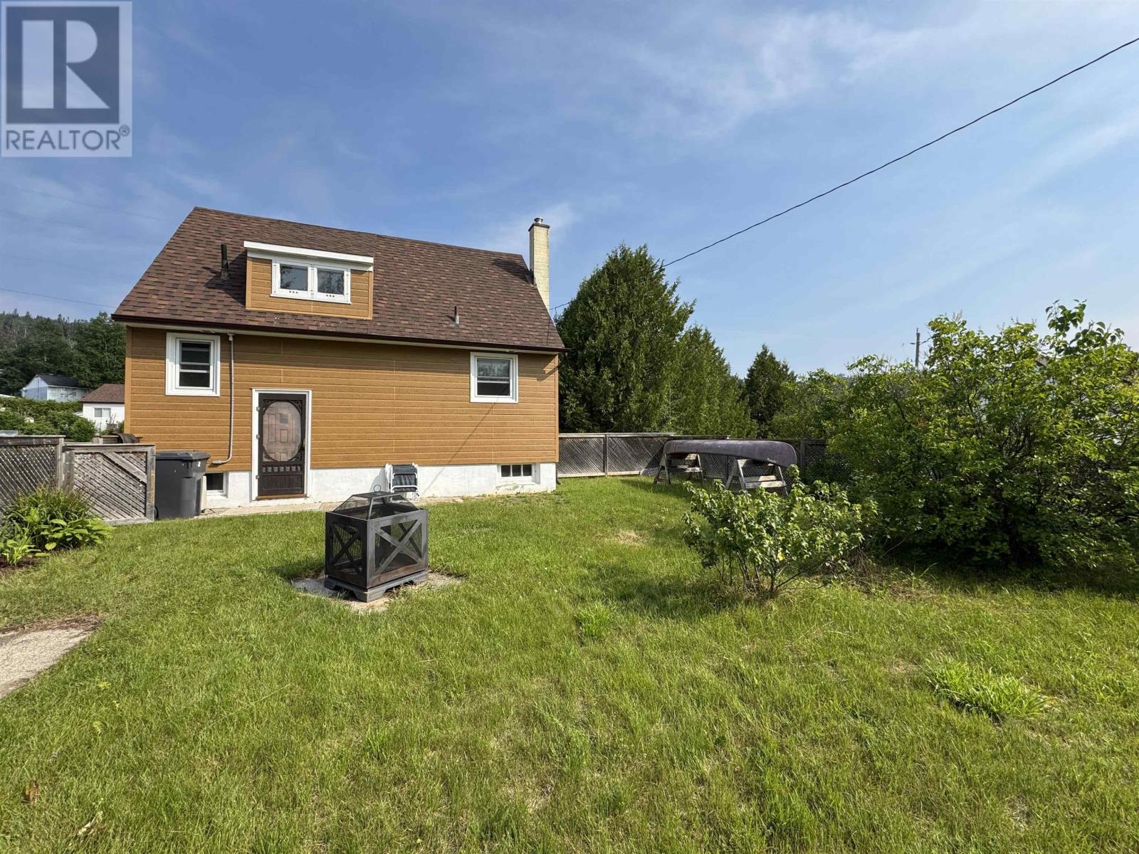 18 Sandpiper Ave, Manitouwadge, Ontario  P0T 2C0 - Photo 3 - TB252331