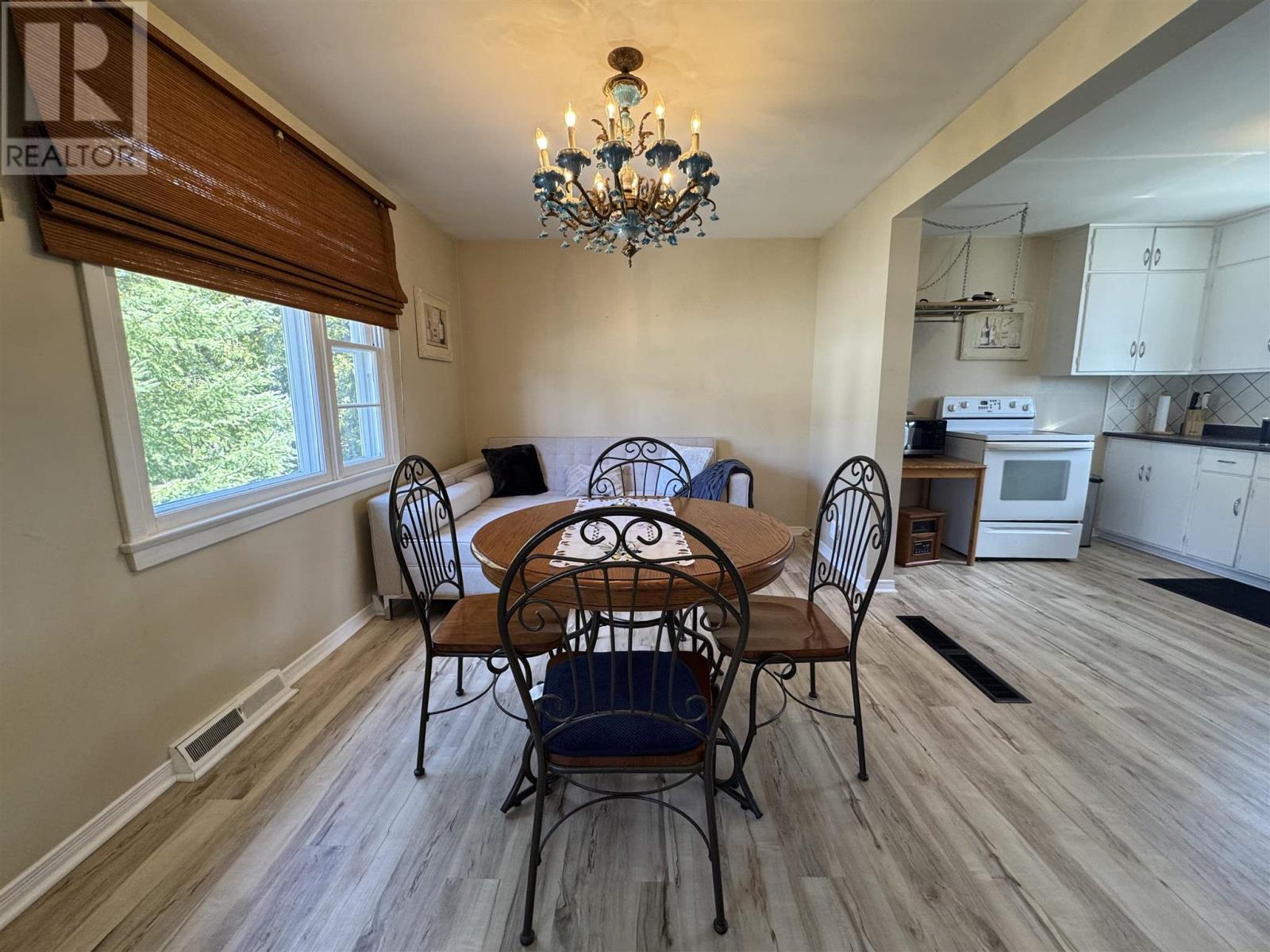 18 Sandpiper Ave, Manitouwadge, Ontario  P0T 2C0 - Photo 9 - TB252331