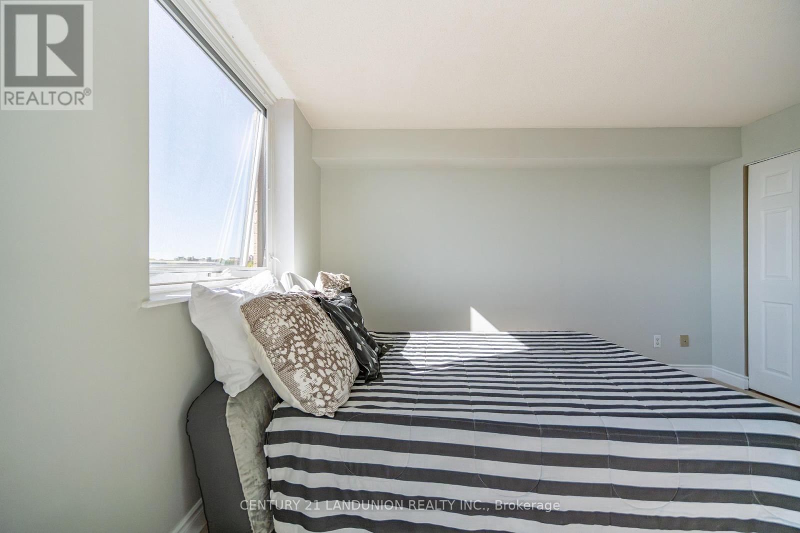619 - 326 Major Mackenzie Drive E, Richmond Hill, Ontario  L4C 8T4 - Photo 11 - N12451955