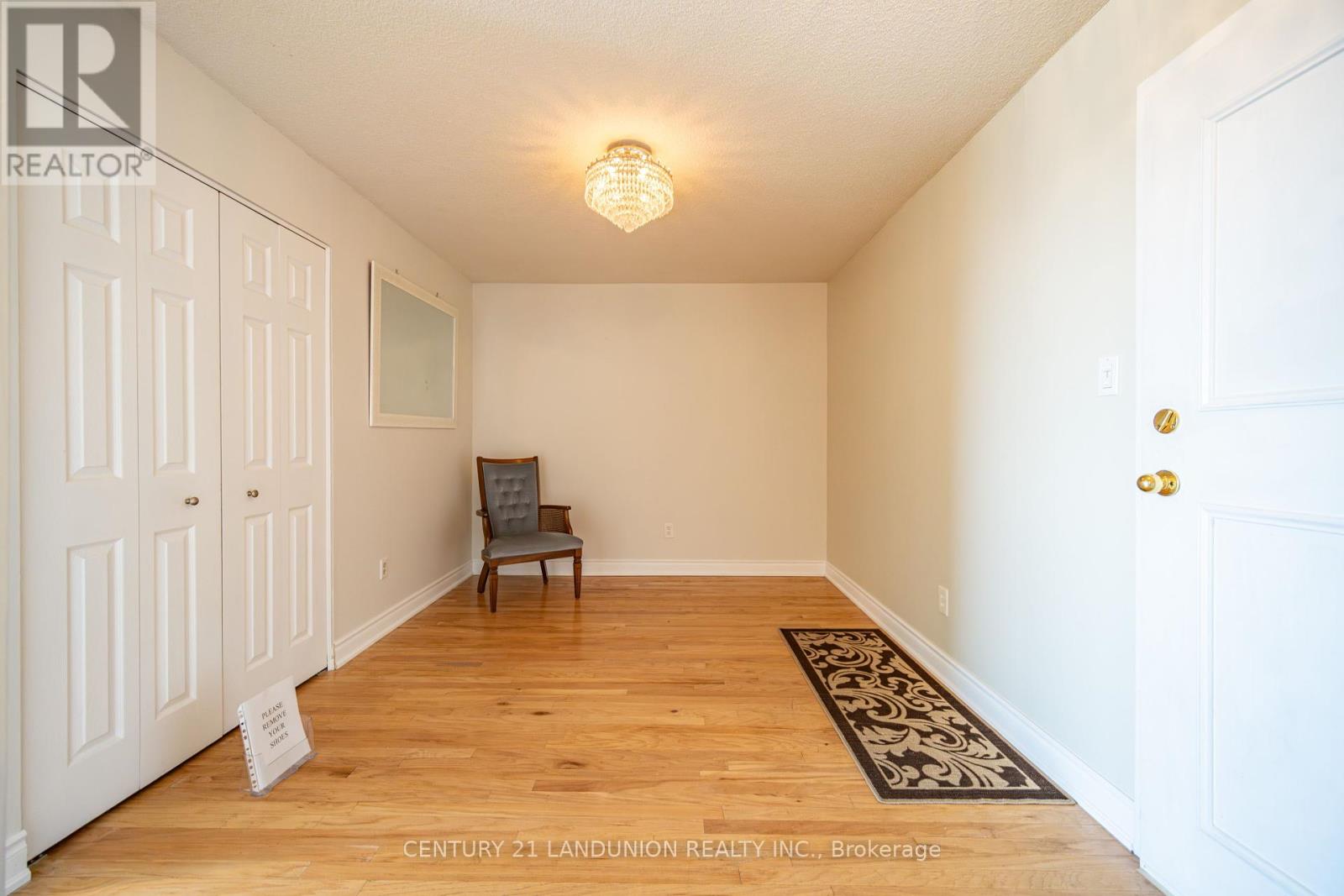 619 - 326 Major Mackenzie Drive E, Richmond Hill, Ontario  L4C 8T4 - Photo 3 - N12451955