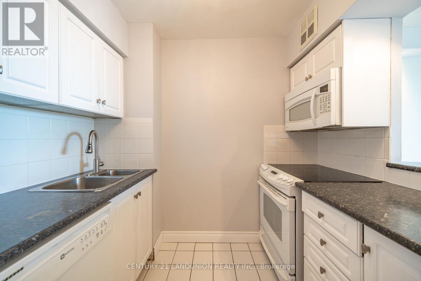 619 - 326 Major Mackenzie Drive E, Richmond Hill, Ontario  L4C 8T4 - Photo 6 - N12451955