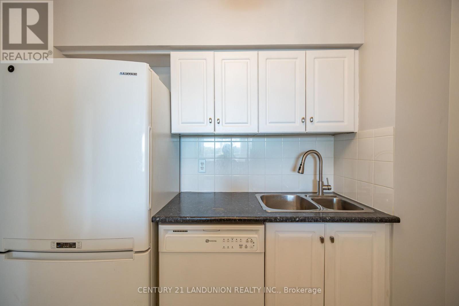 619 - 326 Major Mackenzie Drive E, Richmond Hill, Ontario  L4C 8T4 - Photo 7 - N12451955