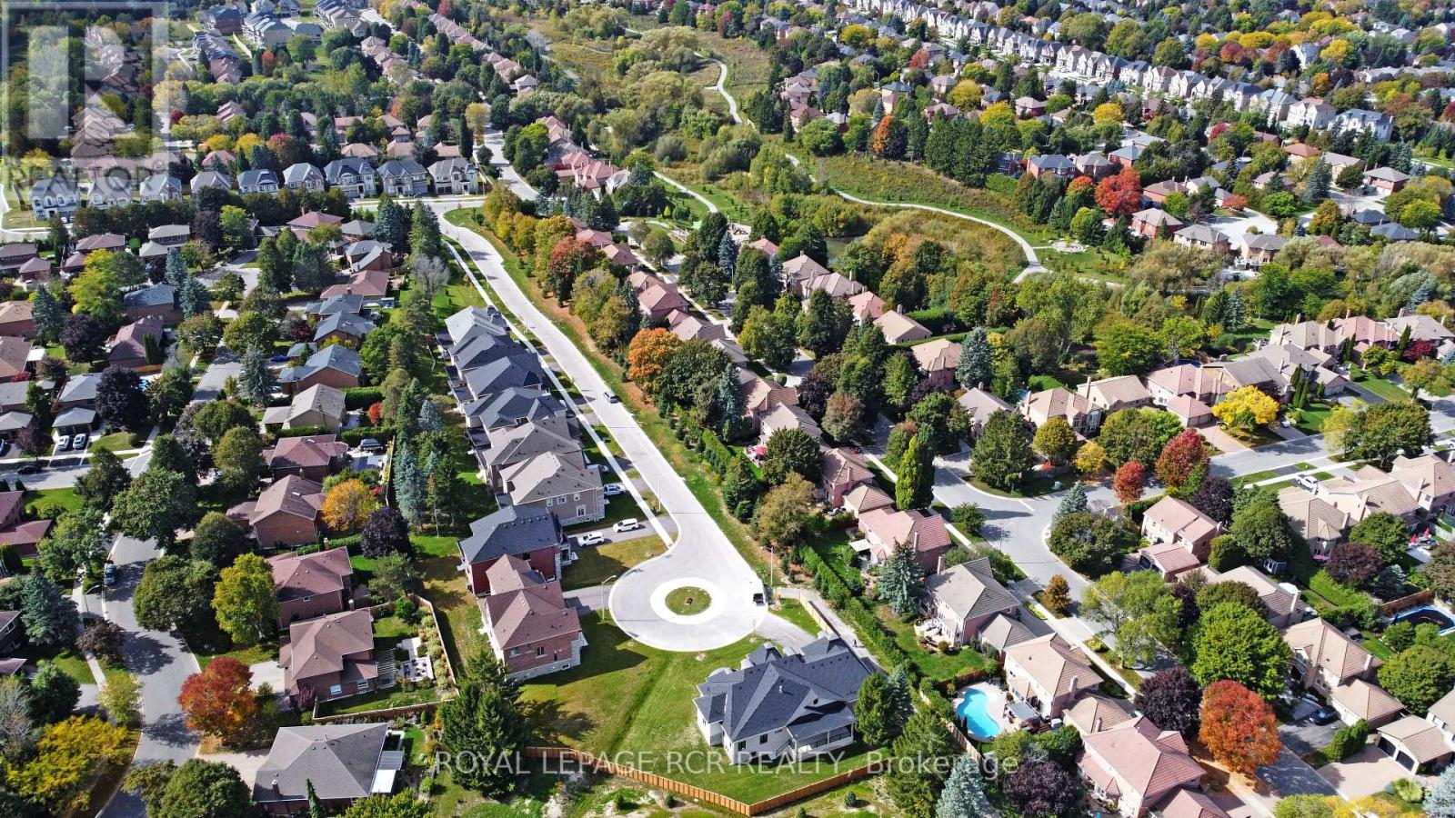 57 Wallace Merchant Court, Aurora, Ontario  L4G 5Y5 - Photo 18 - N12451983
