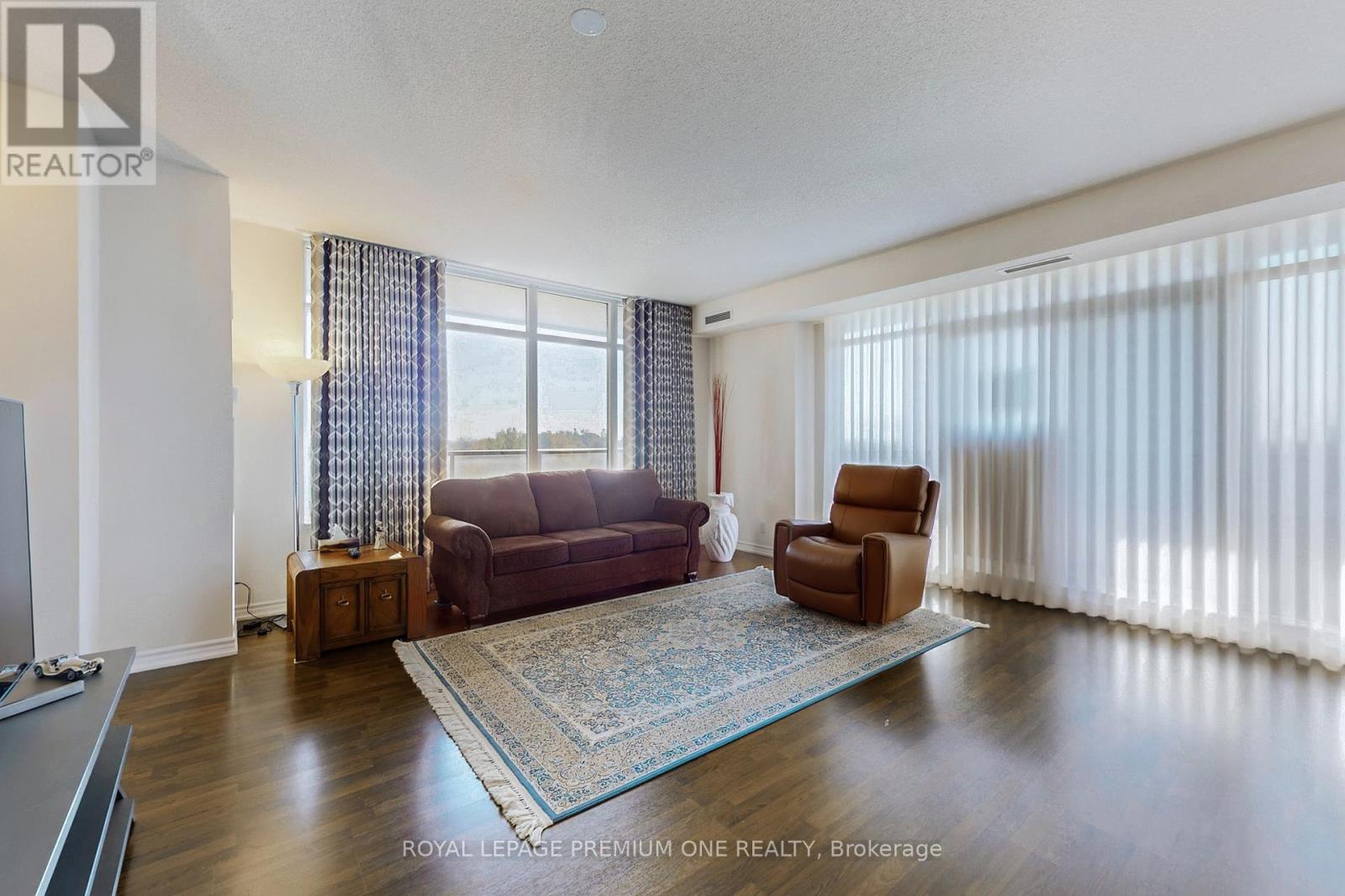 606 - 9235 Jane Street, Vaughan, Ontario  L6A 0J8 - Photo 10 - N12451984