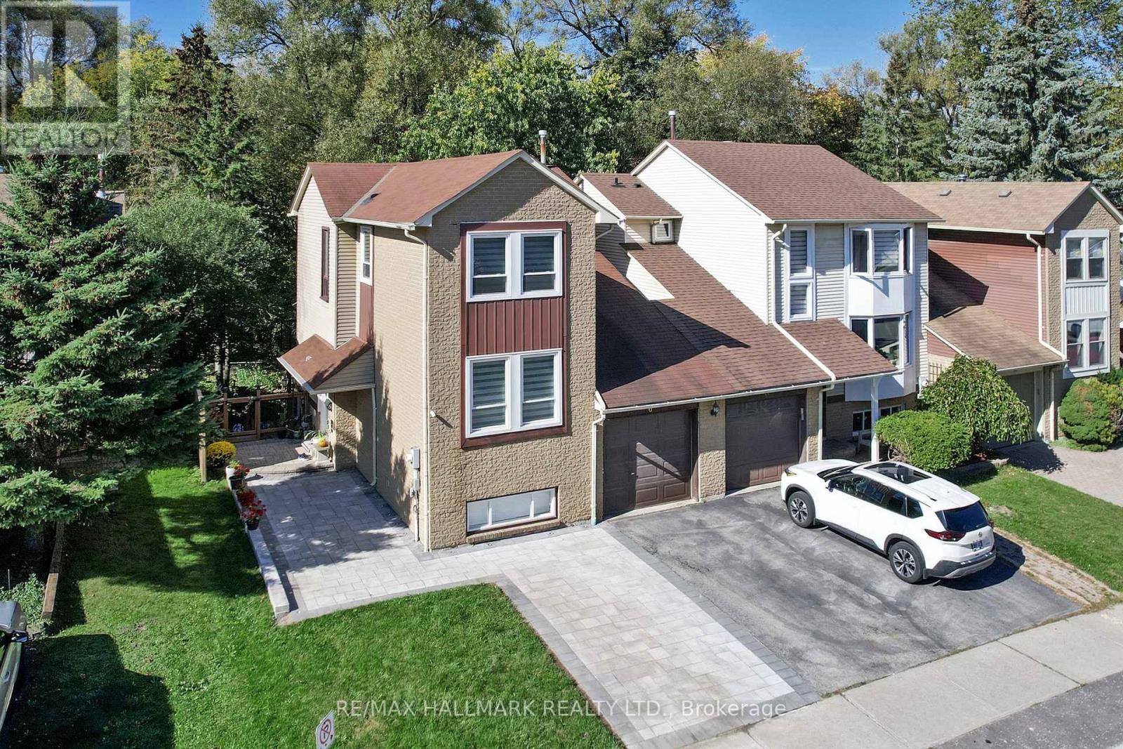 6 WILES COURT, Aurora, Ontario