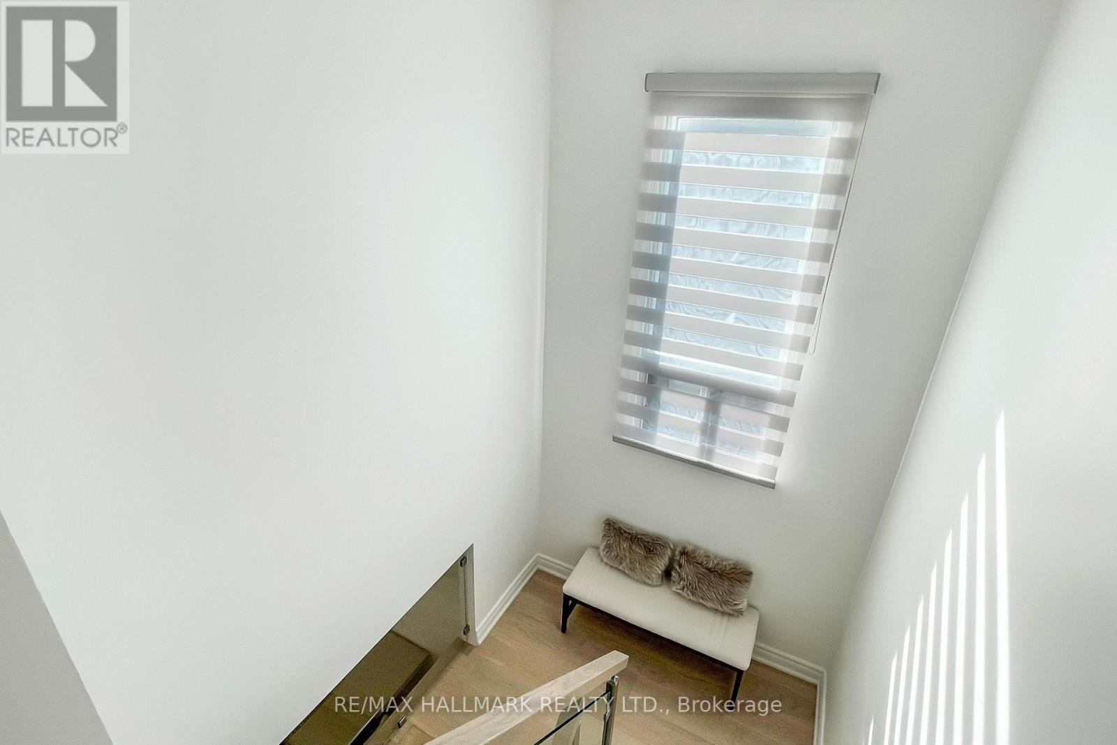 6 Wiles Court, Aurora, Ontario  L4G 3N5 - Photo 18 - N12451990