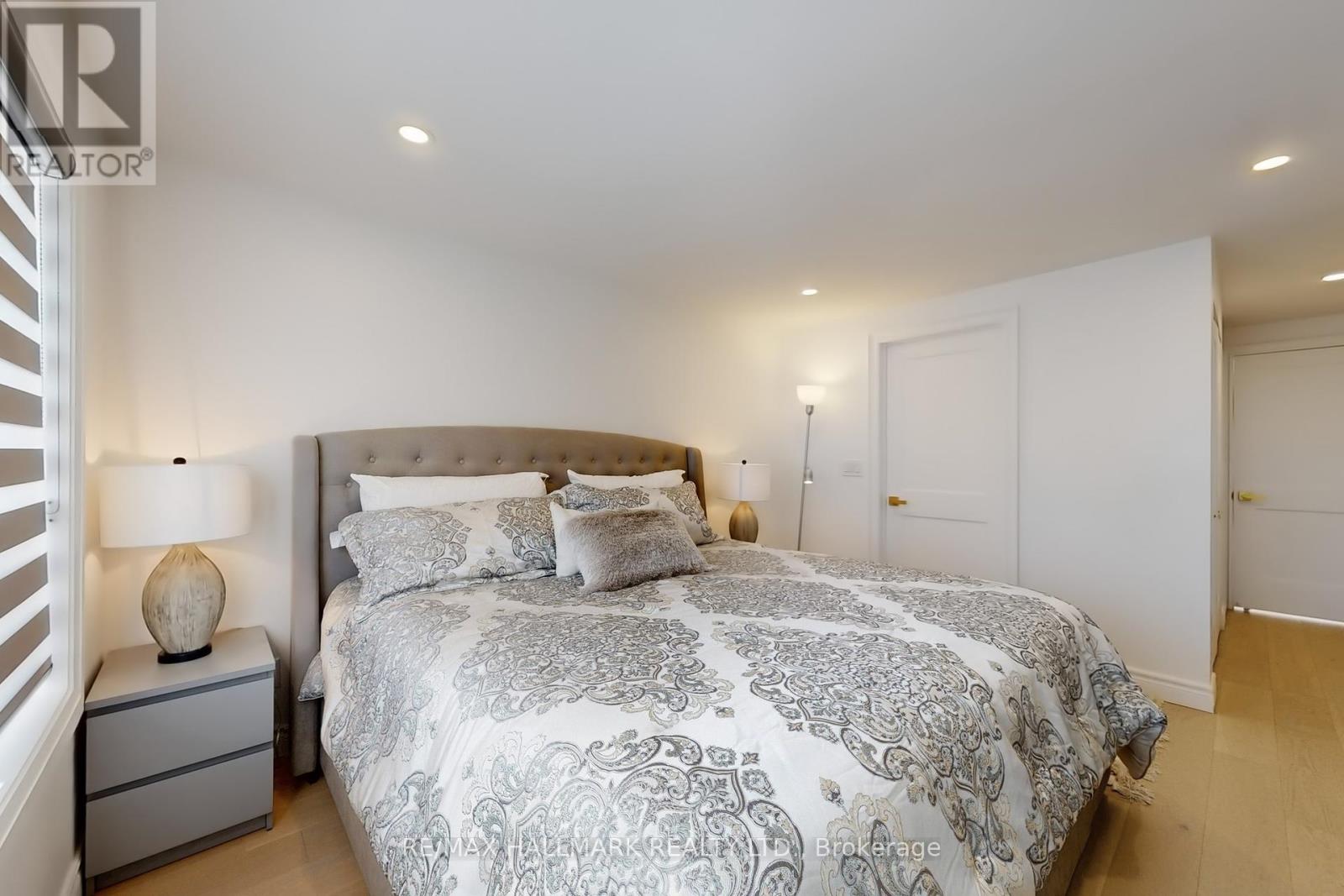 6 Wiles Court, Aurora, Ontario  L4G 3N5 - Photo 23 - N12451990