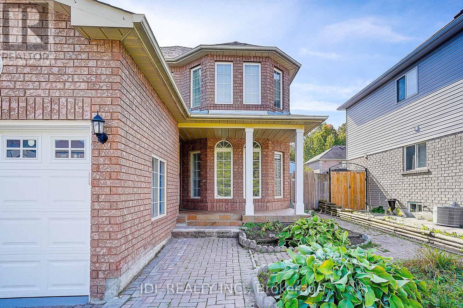 1187 Leslie Drive, Innisfil, Ontario  L9S 2A9 - Photo 2 - N12451991