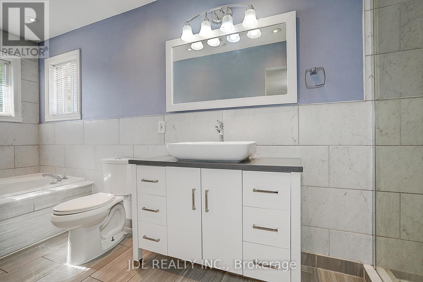 1187 Leslie Drive, Innisfil, Ontario  L9S 2A9 - Photo 20 - N12451991