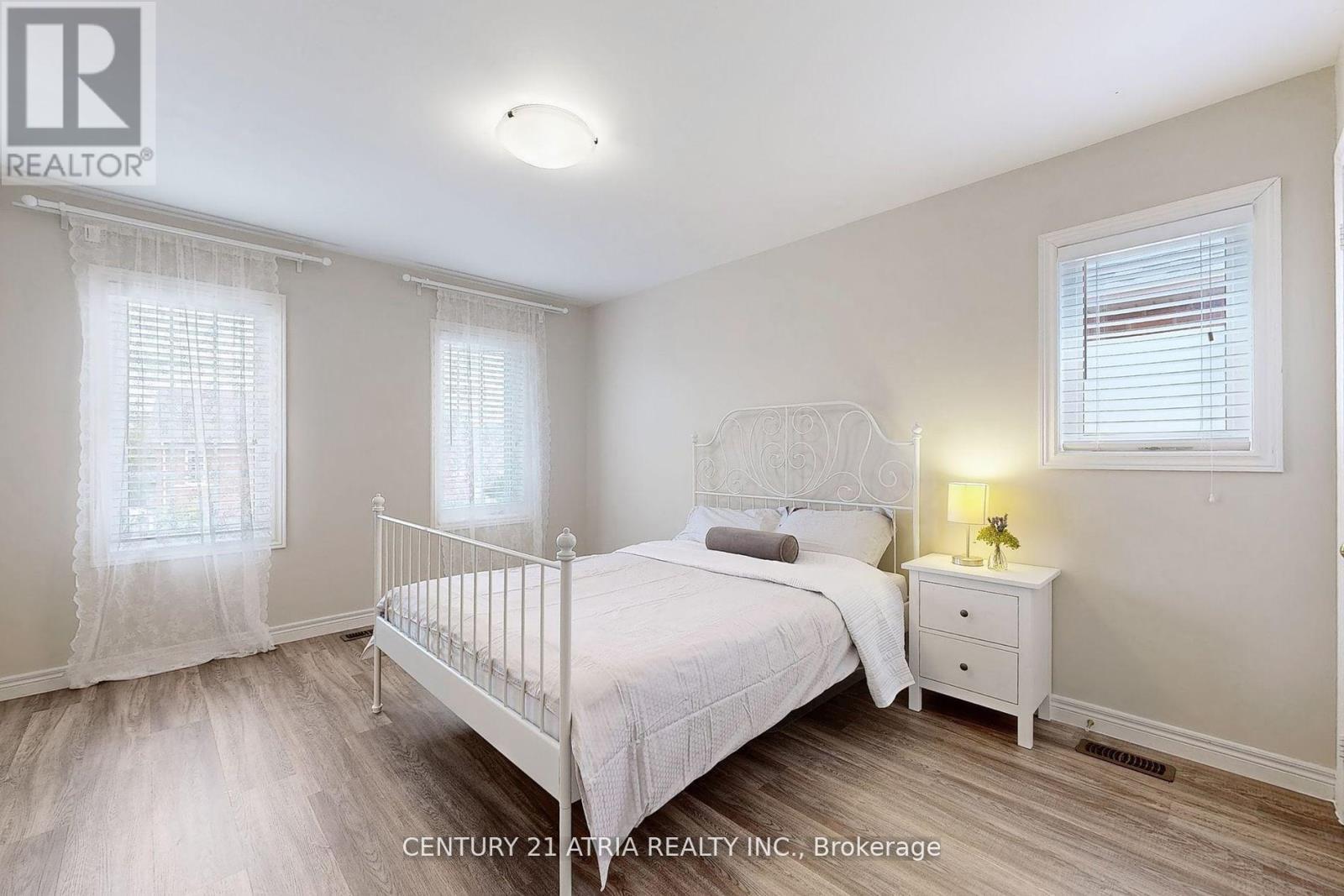 24 Gannett Drive, Richmond Hill, Ontario  L4E 0E9 - Photo 19 - N12451999