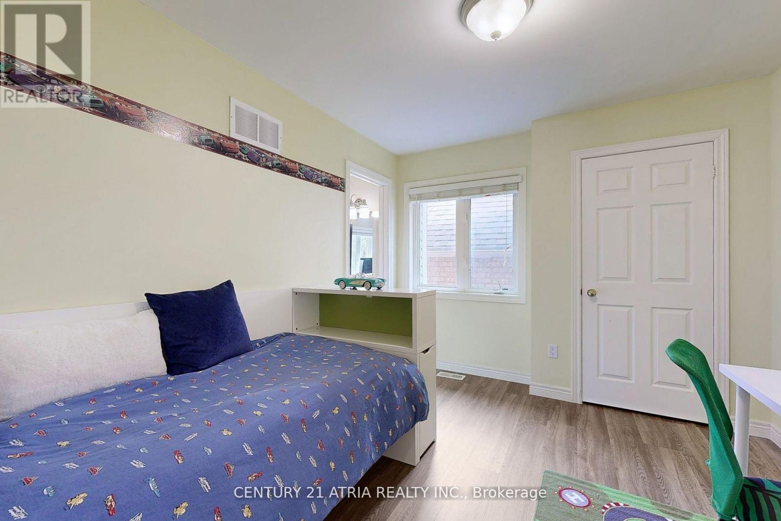 24 Gannett Drive, Richmond Hill, Ontario  L4E 0E9 - Photo 21 - N12451999