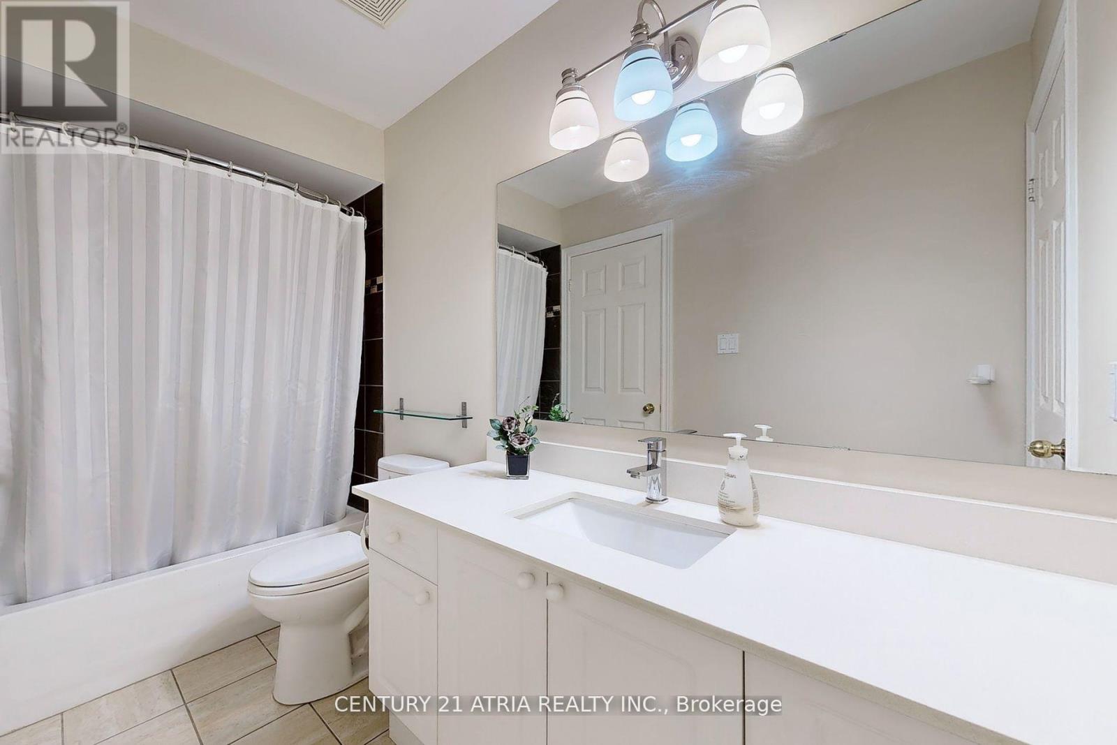 24 Gannett Drive, Richmond Hill, Ontario  L4E 0E9 - Photo 22 - N12451999