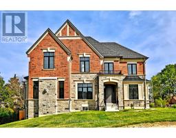 10 WILLIAM HEATH COURT, Aurora, Ontario