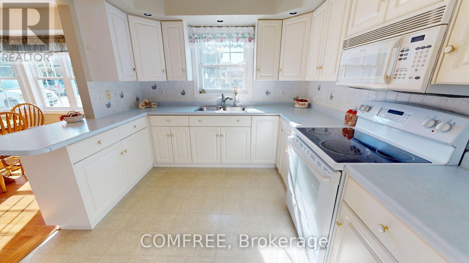 12 - 12 Pond View Drive, Wellesley, Ontario  N0B 2T0 - Photo 4 - X12452111