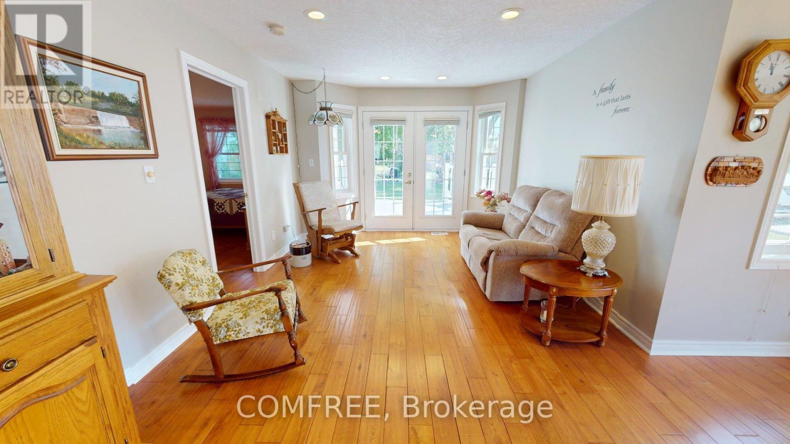 12 - 12 Pond View Drive, Wellesley, Ontario  N0B 2T0 - Photo 6 - X12452111