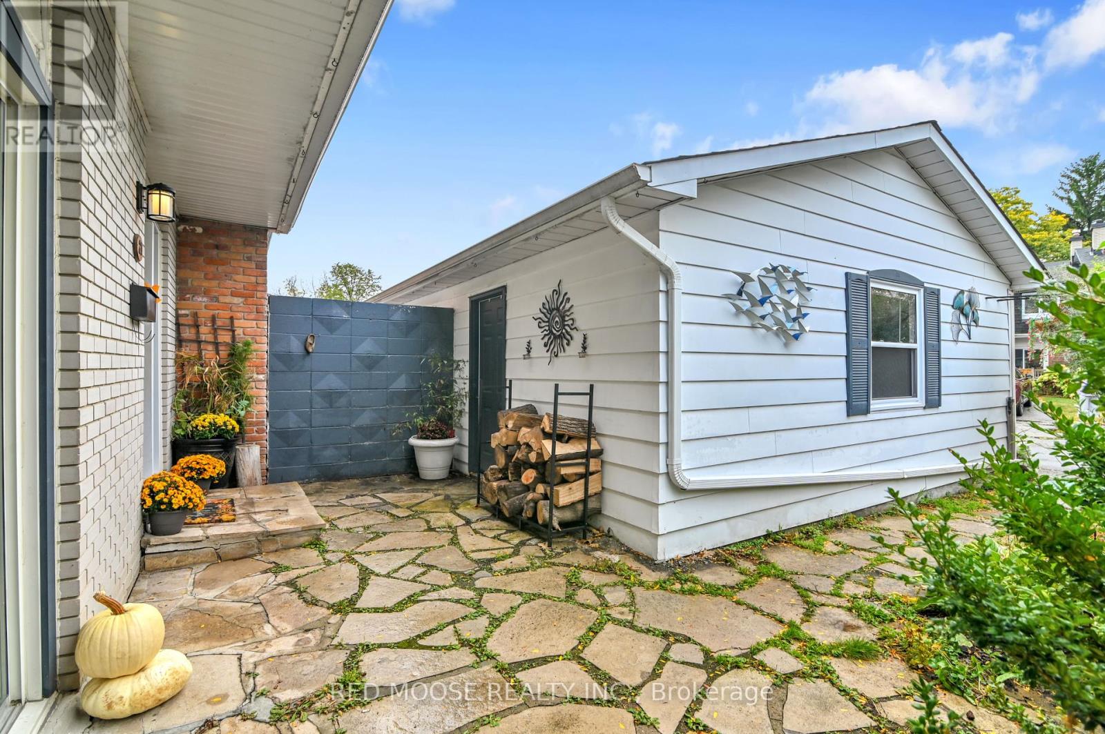 21 Ramsgate Private, Ottawa, Ontario  K1V 8M4 - Photo 3 - X12452114