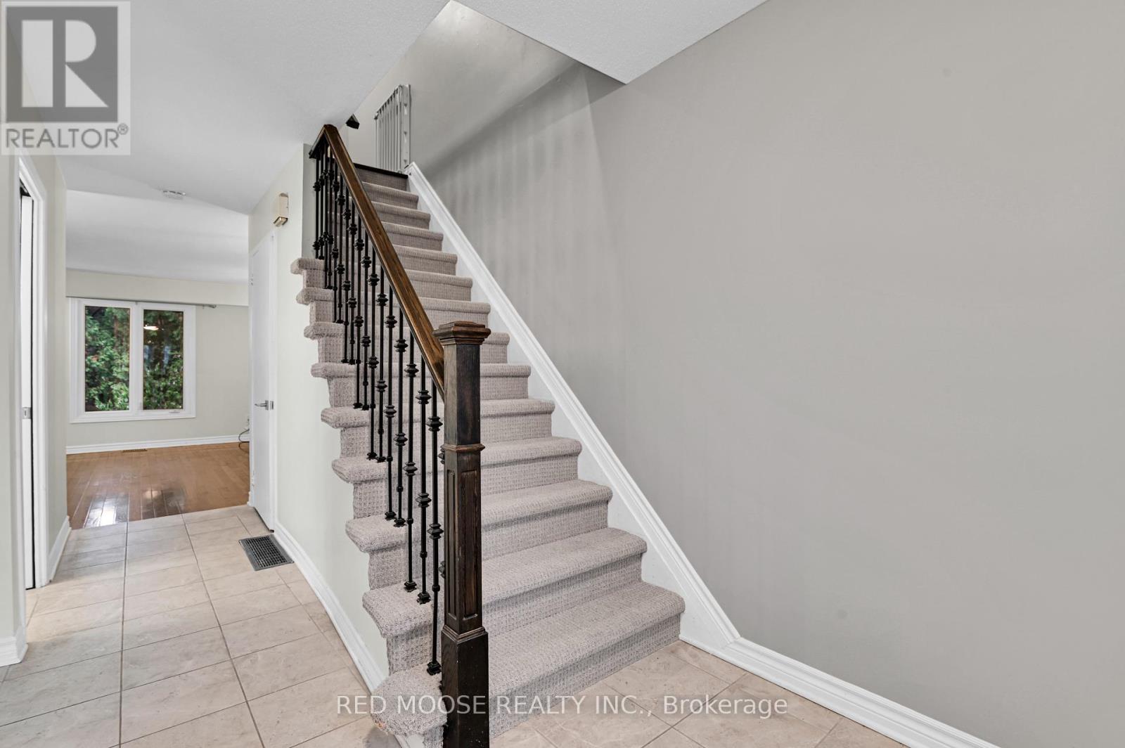 21 Ramsgate Private, Ottawa, Ontario  K1V 8M4 - Photo 5 - X12452114