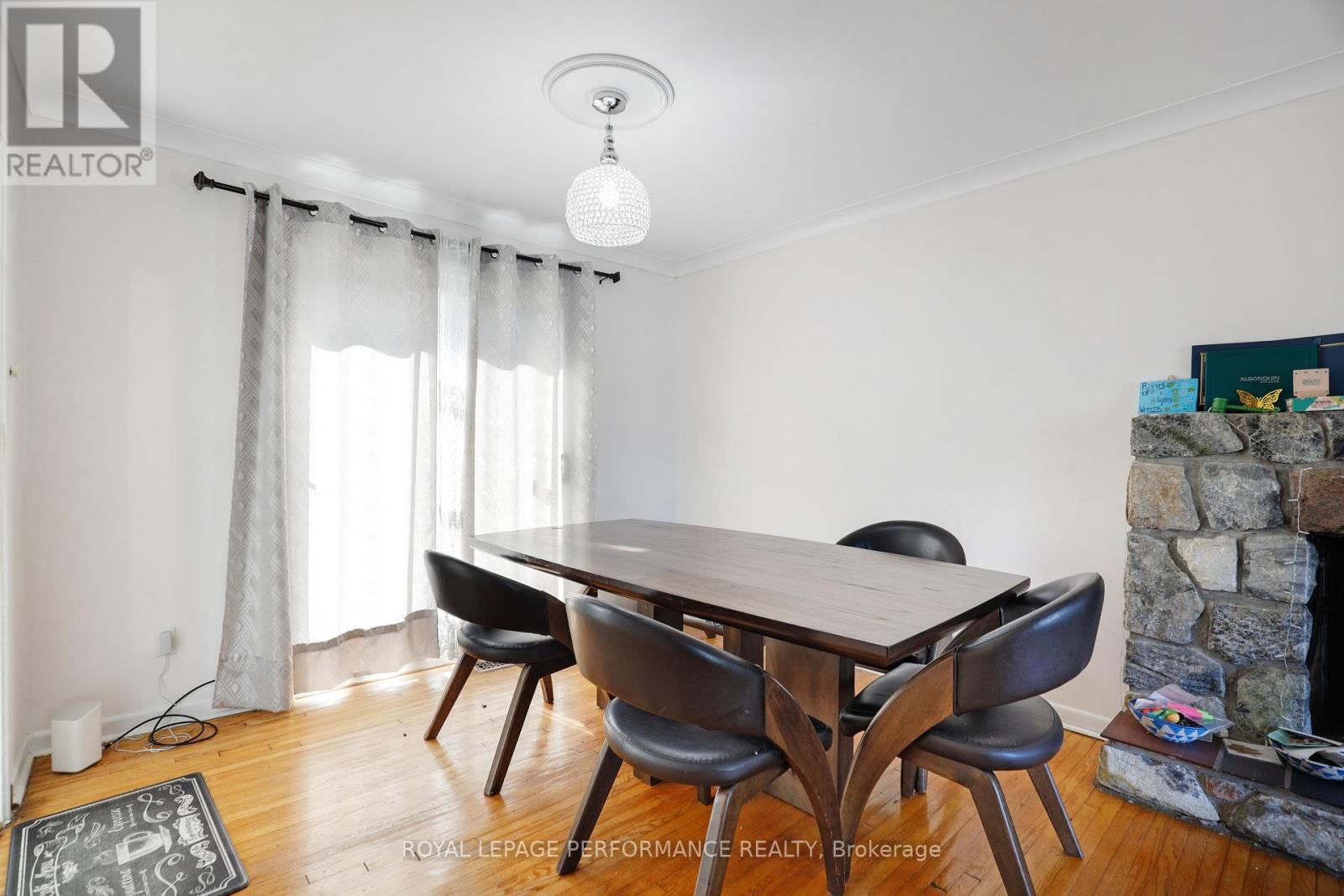 142 Meadowlands Drive W, Ottawa, Ontario  K2G 2S4 - Photo 13 - X12452125