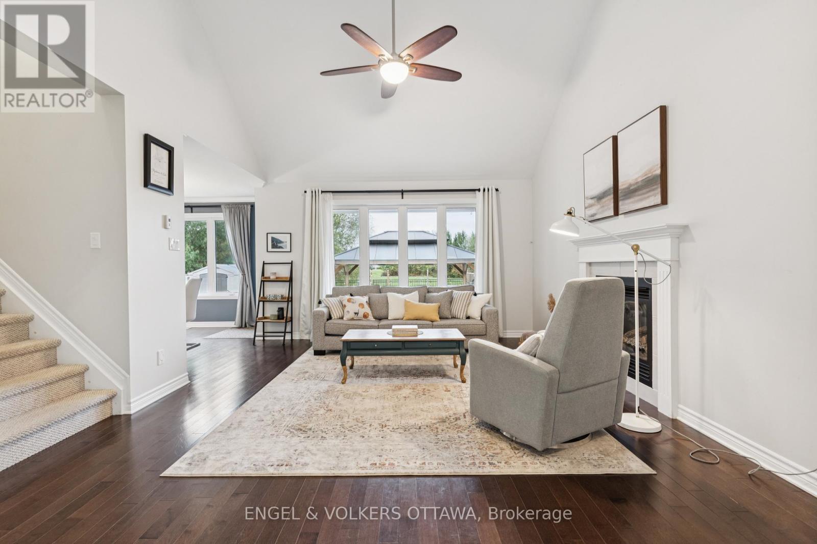 161 Des Pins Street, Russell, Ontario  K4R 0B9 - Photo 6 - X12452146